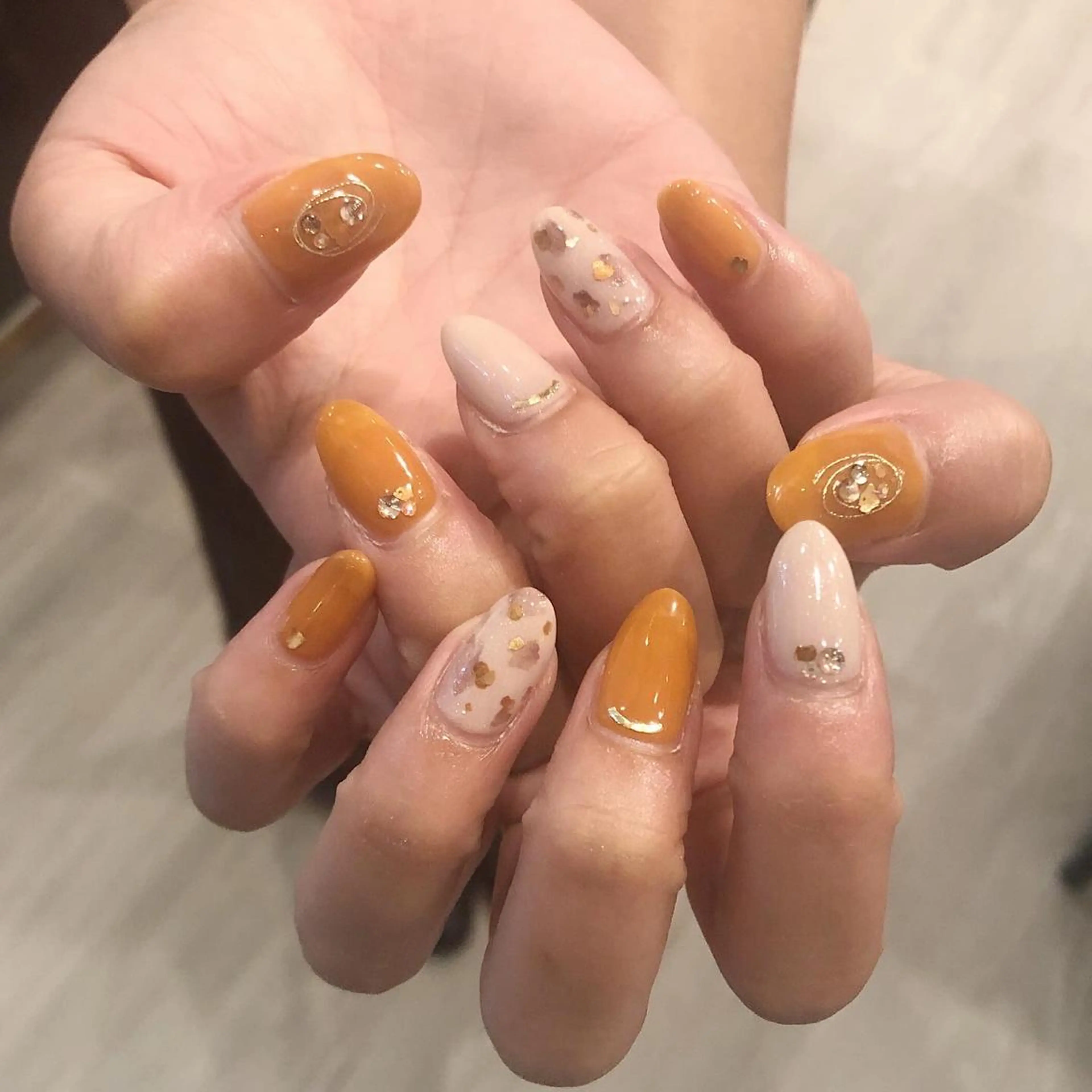 ネイル キラキラネイル 韓国ネイル ハンドネイル プーモワベリー ♡のネイルデザイン
