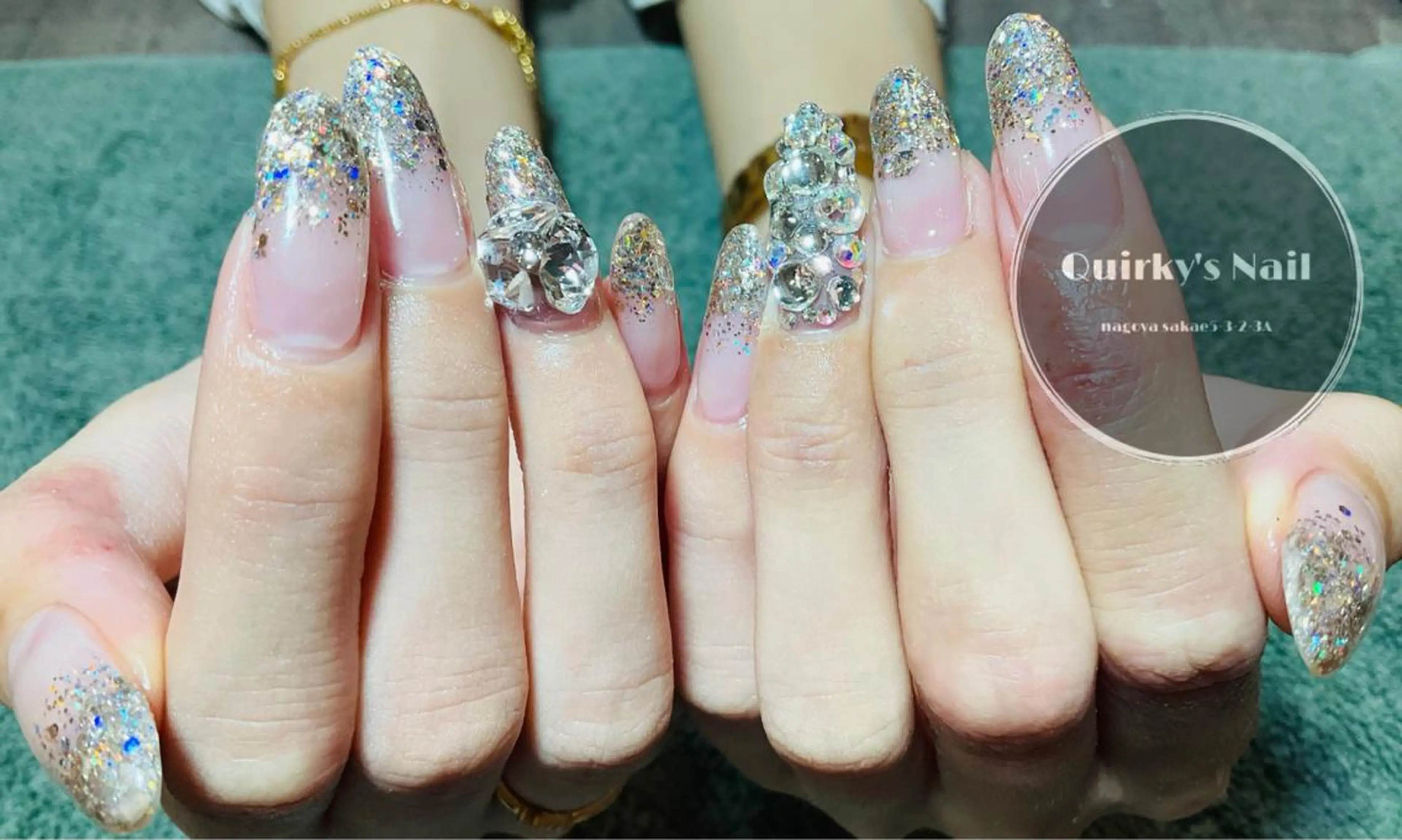 ネイル ゴールド グラデーション ラメ(グリッター) ラメグラデーション Quirky's Nail【栄店】のネイルデザイン
