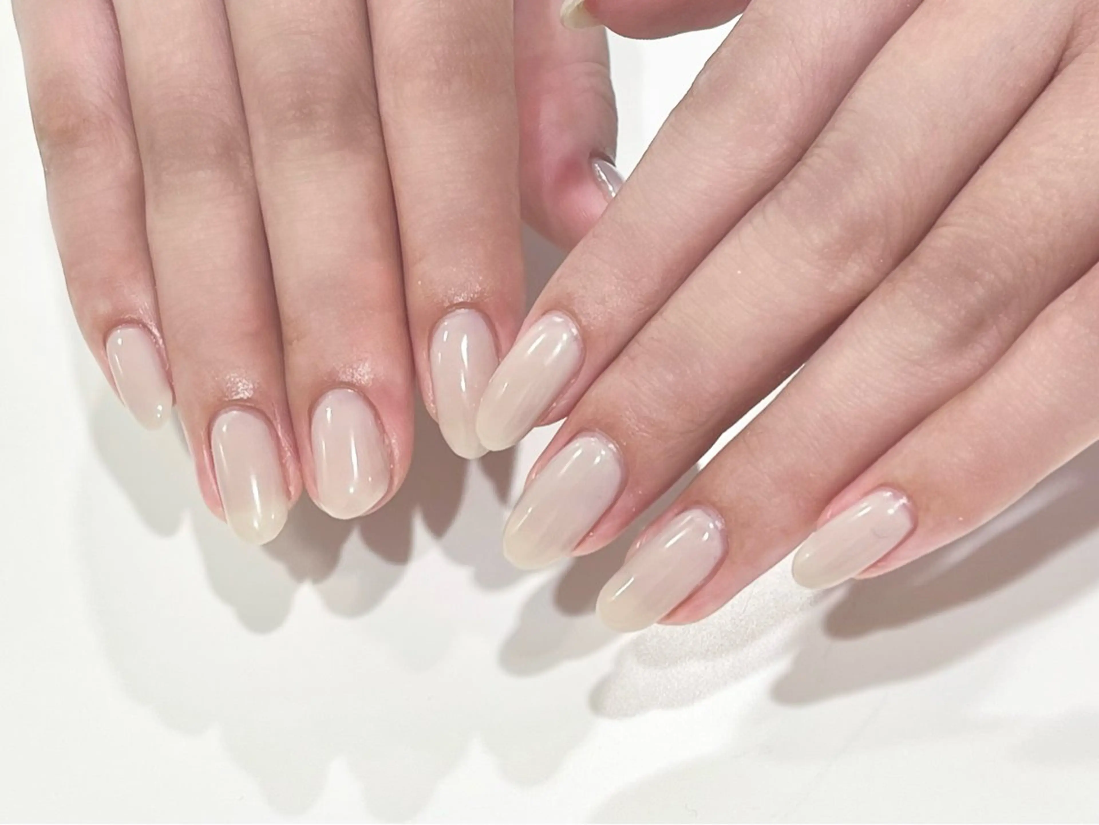 ネイル ホワイト LORAN  Lim EYE&NAIL【ローランリム】所属・LORAN Lim 紫月のネイルデザイン