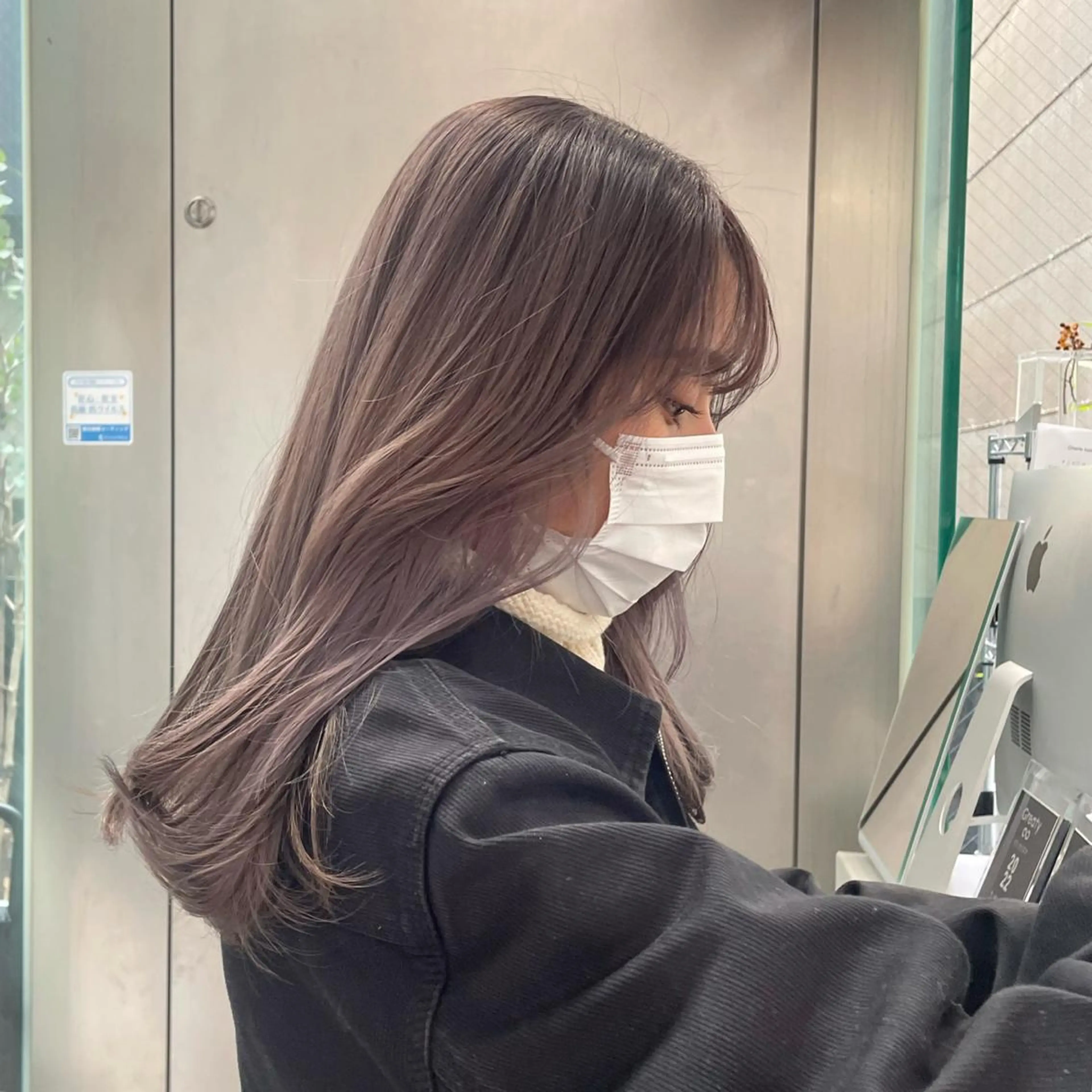 ミディアム カラー ヘアカラー miyu ハイトーン/レイヤーのヘアスタイル