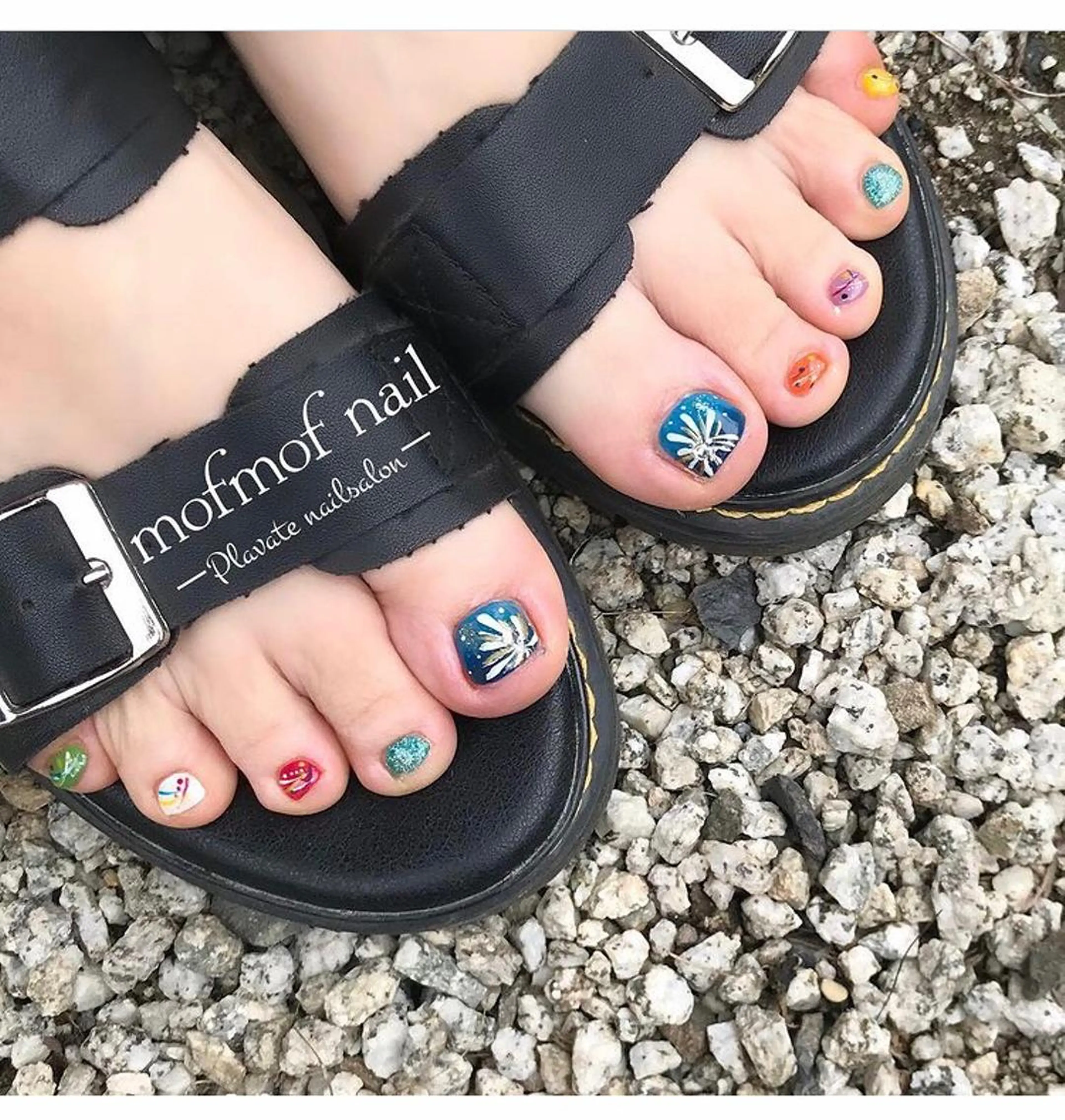 ネイル mofmofnail 🌿shimizuのネイルデザイン