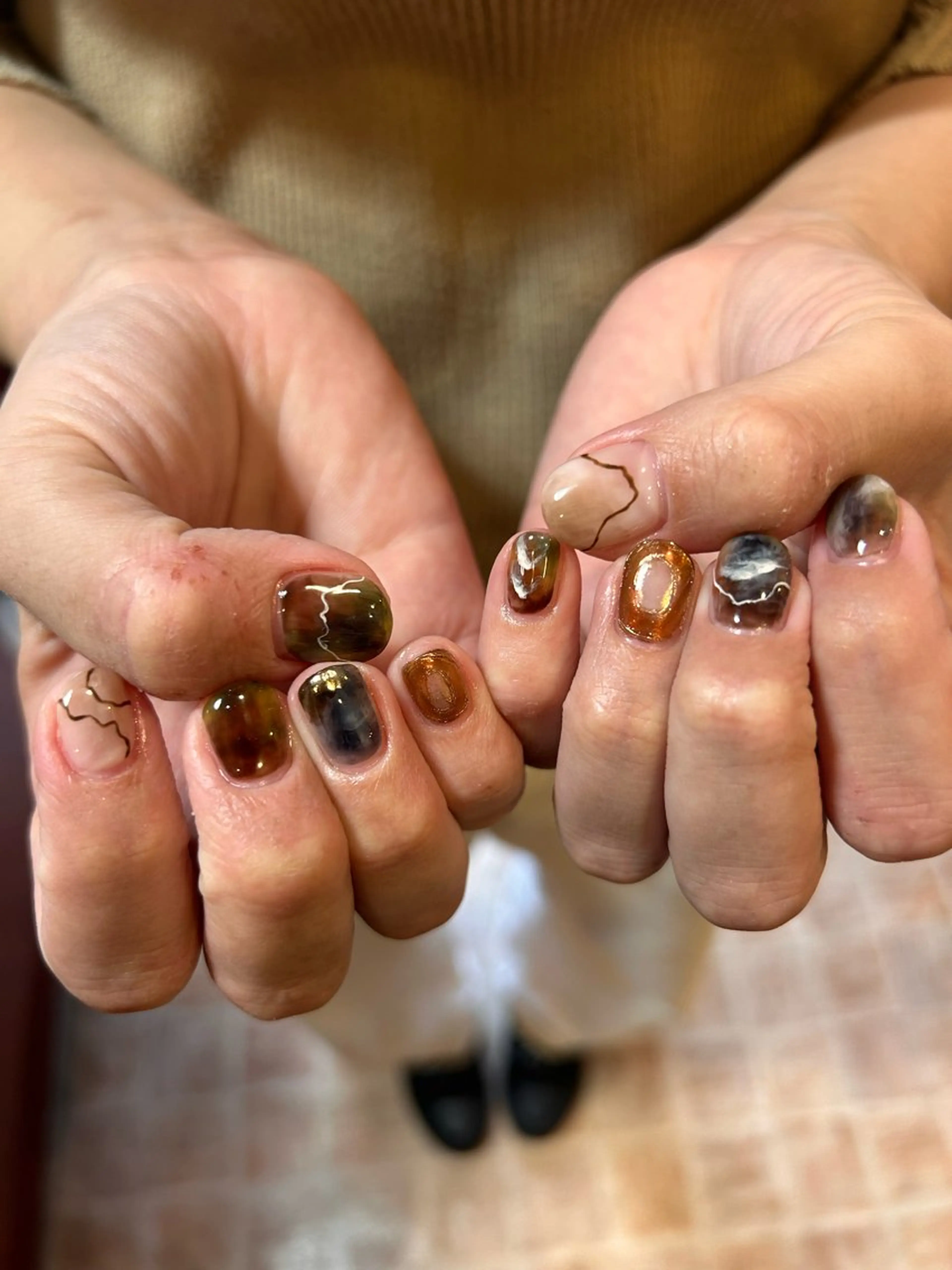 ネイル 持ち込み ストーンネイル sun.lino所属・小野寺 千尋のネイルデザイン
