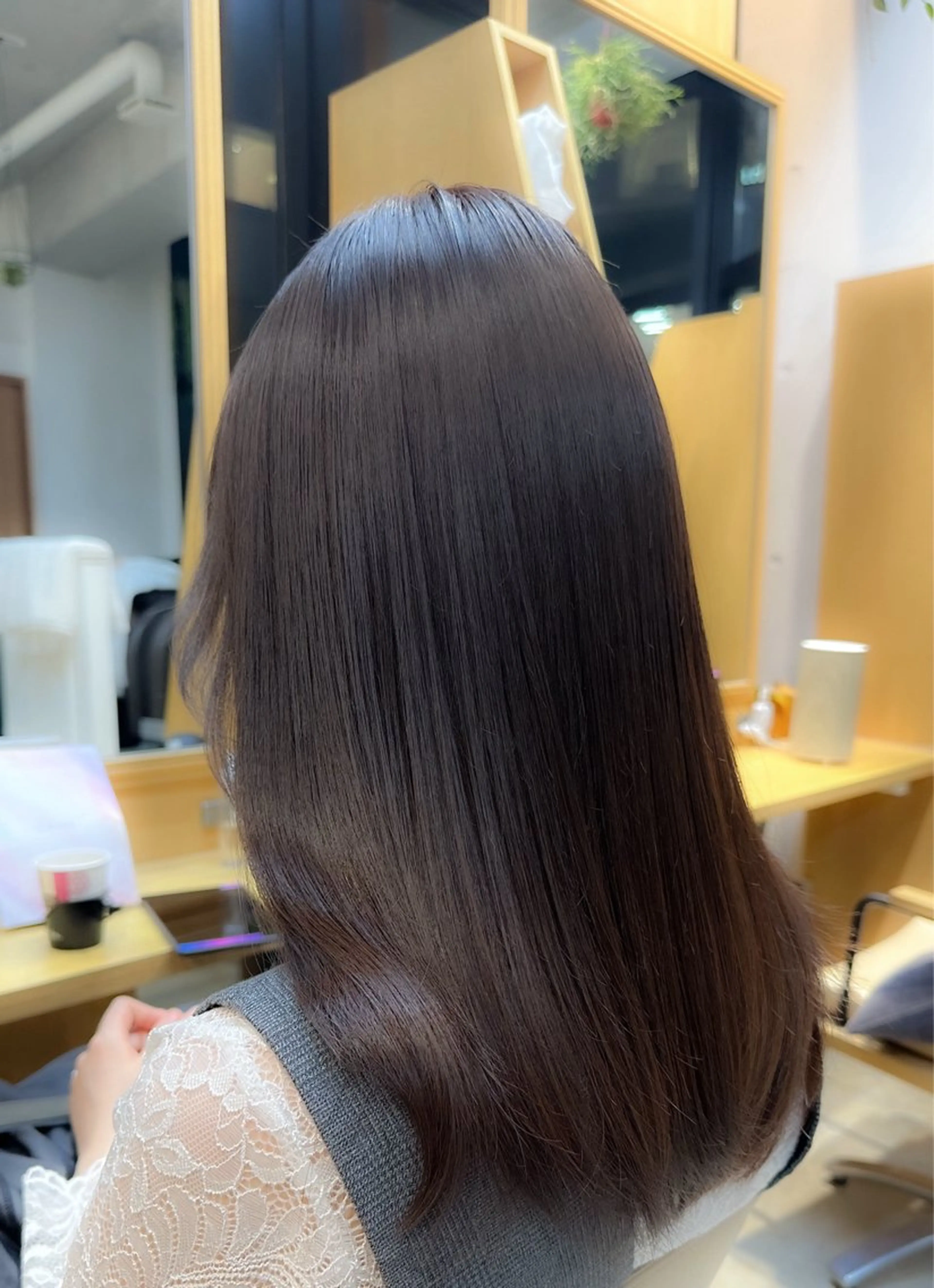 セミロング カラー 🔍髪質改善診断🔎 長山　 シュンスケのヘアスタイル