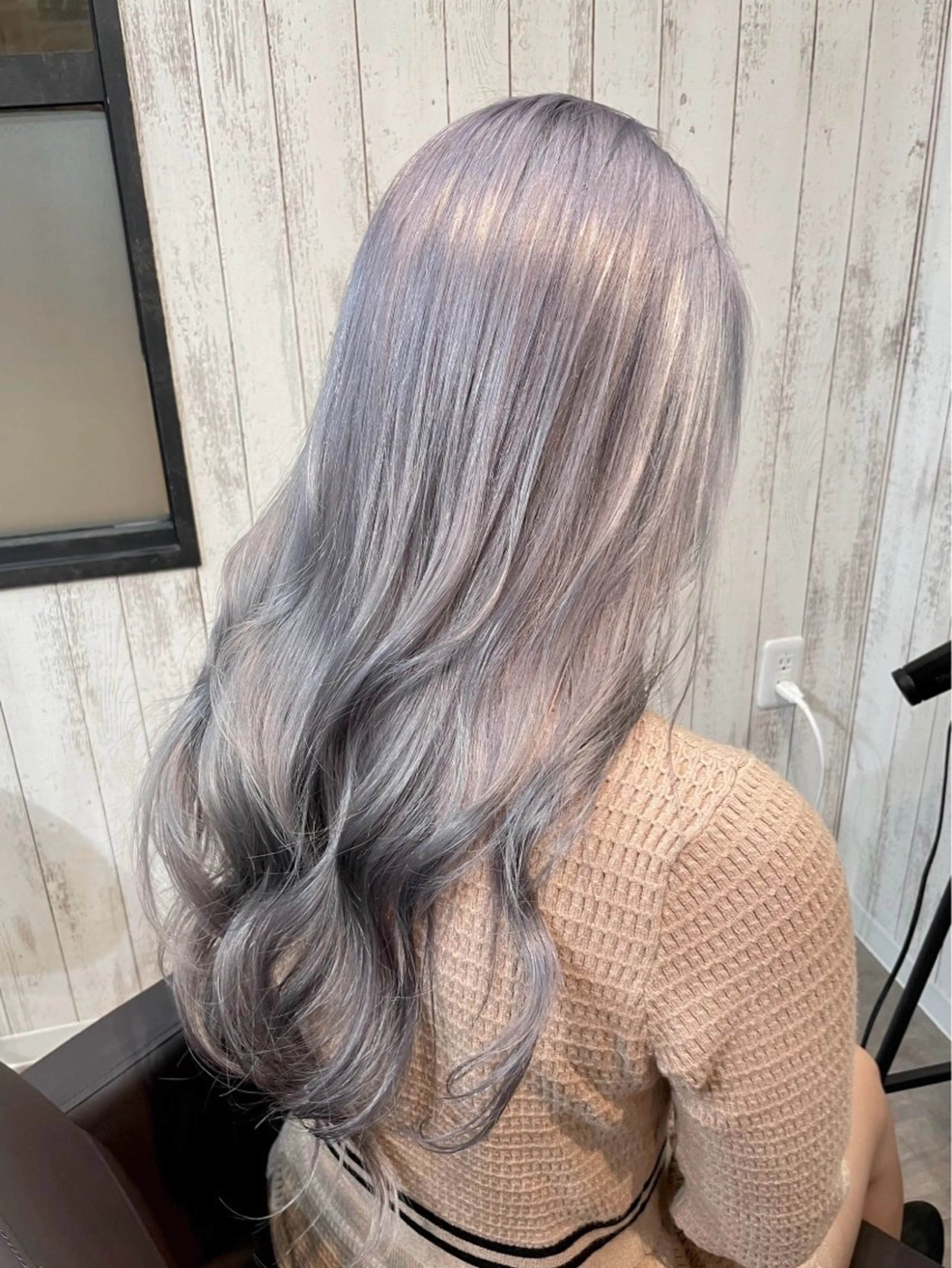 カラー ヘアカラー ハイトーン✨酸性スト レート✨高田めぐみのヘアスタイル
