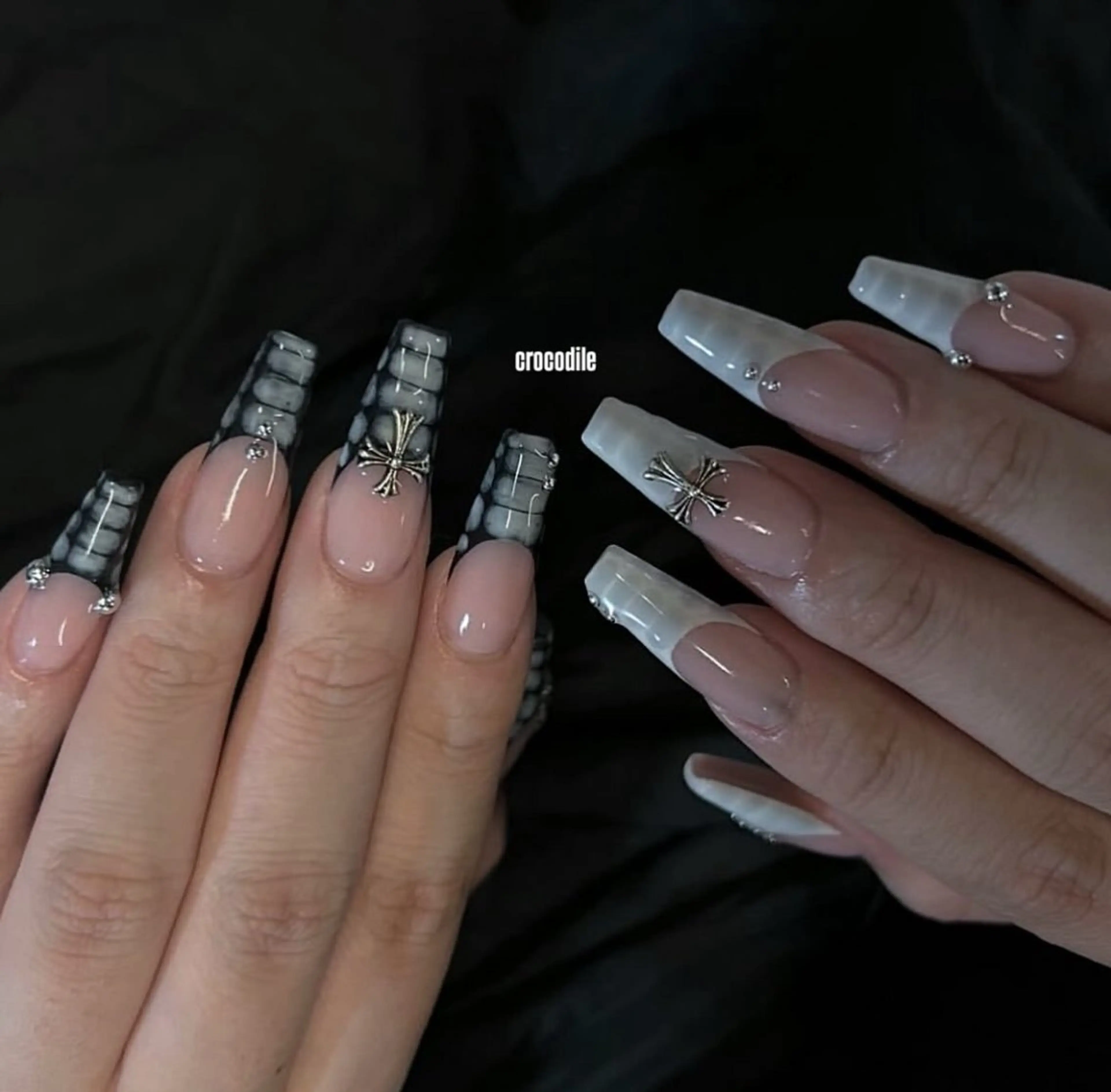 ネイル フレンチネイル グラデーション 韓国ネイル マグネットネイル シンプルネイル ハンドネイル CoMo Nail Studio所属・CoMo Nailのネイルデザイン