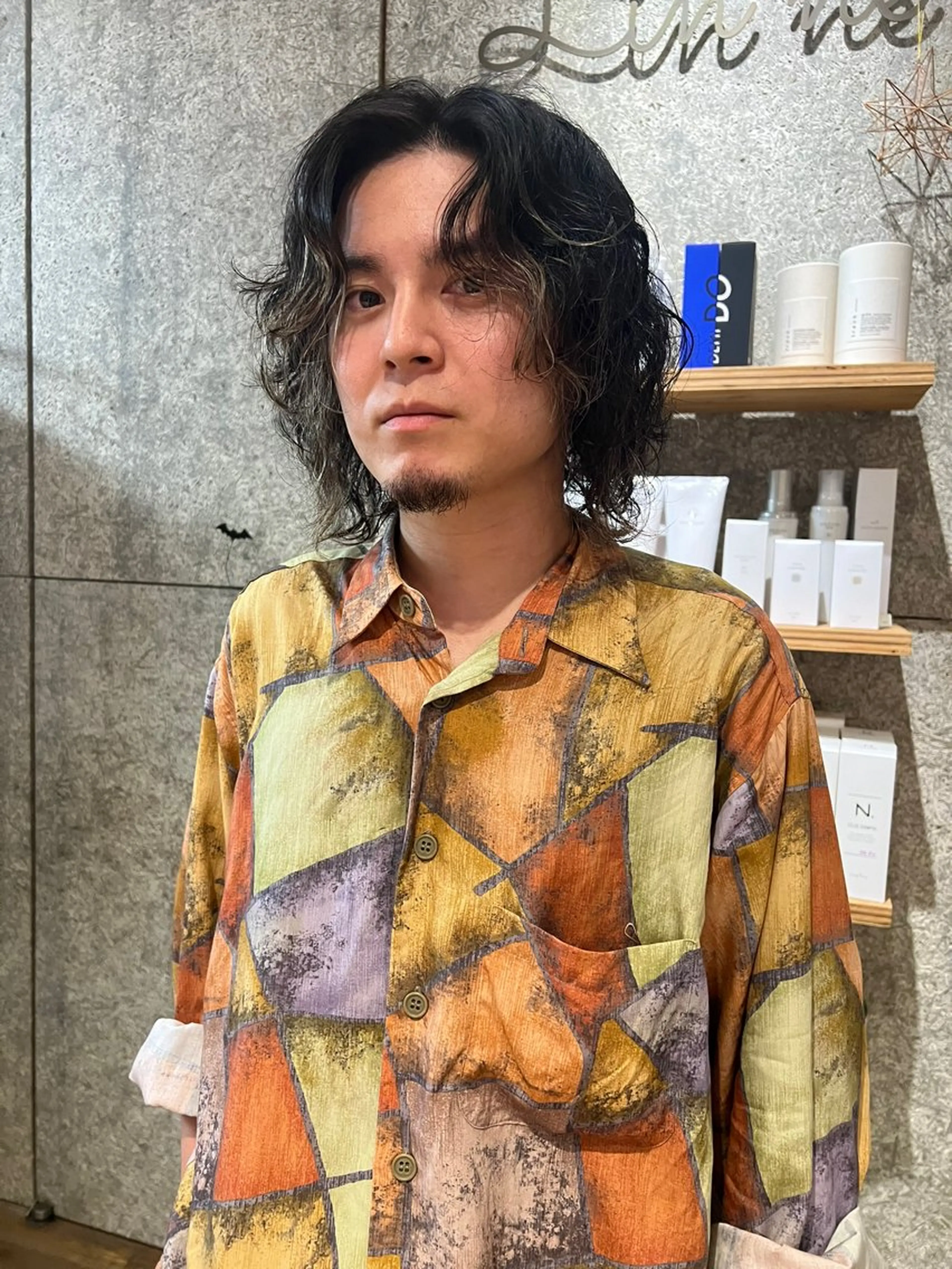 ミディアム カット パーマ Lin'ne所属・竹内梓／メンズパーマ ／ハイトーンのヘアスタイル