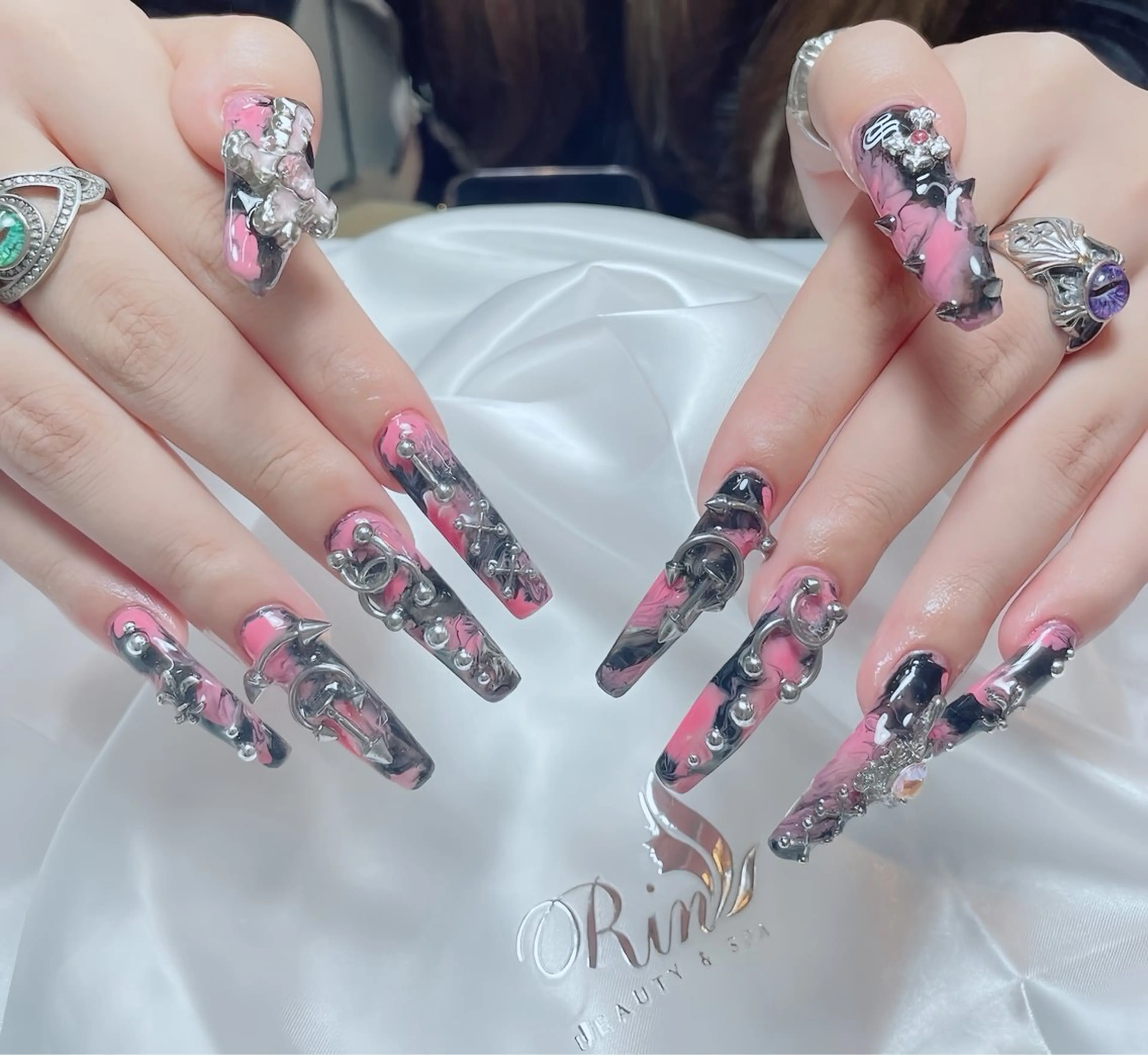 ネイル アートネイル ハロウィン ロングネイル スカルプネイル ネイルチップ ハンドネイル Rin Nail所属・Rin Nailのネイルデザイン