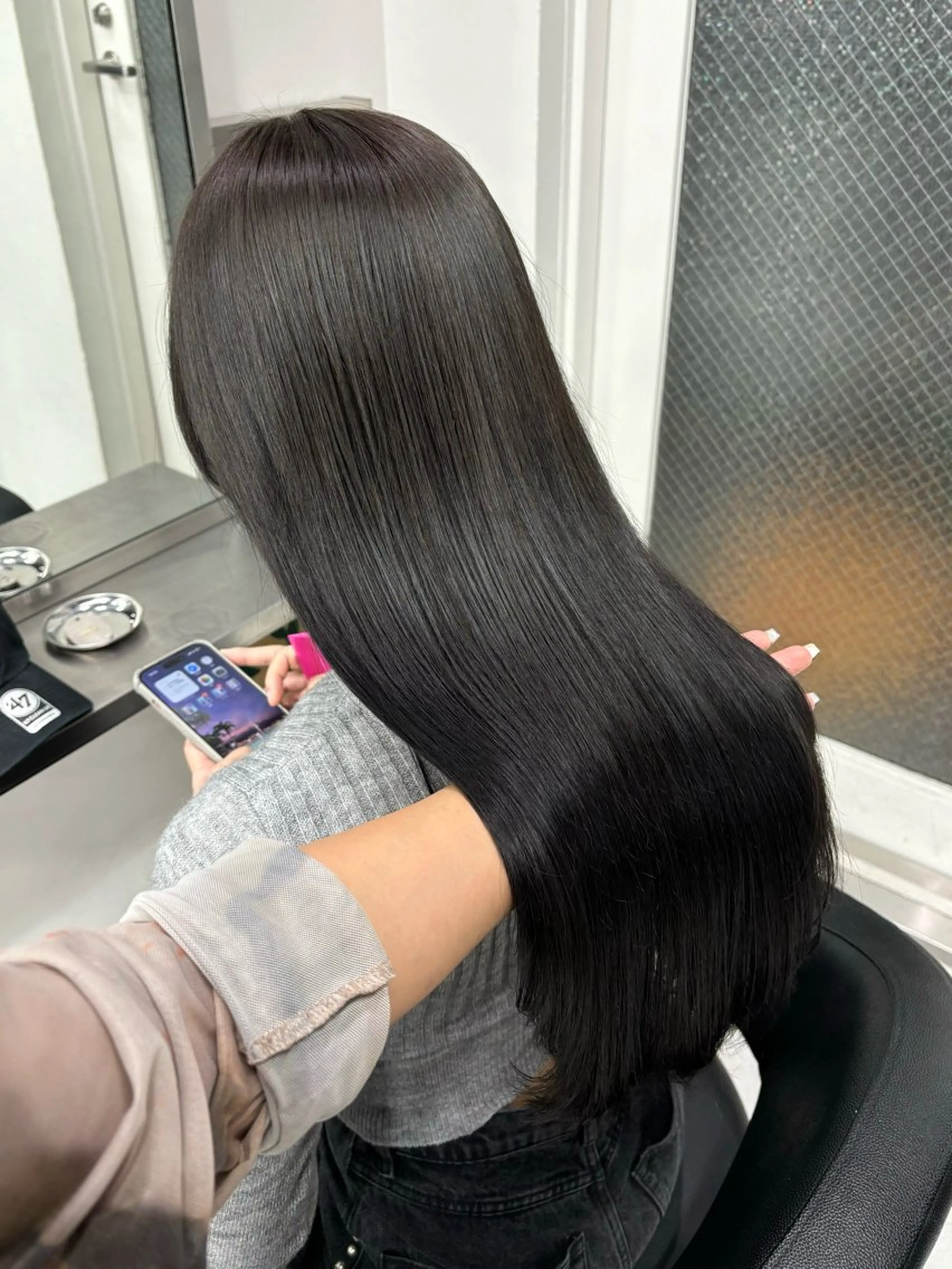 ロング カラー 透明感カラー ダークグレー ダークグレージュ グレージュ くびれヘア カット ヘアカラー Beleza Era所属・韓国レイヤー/ 縮毛矯正🎀minaのヘアスタイル