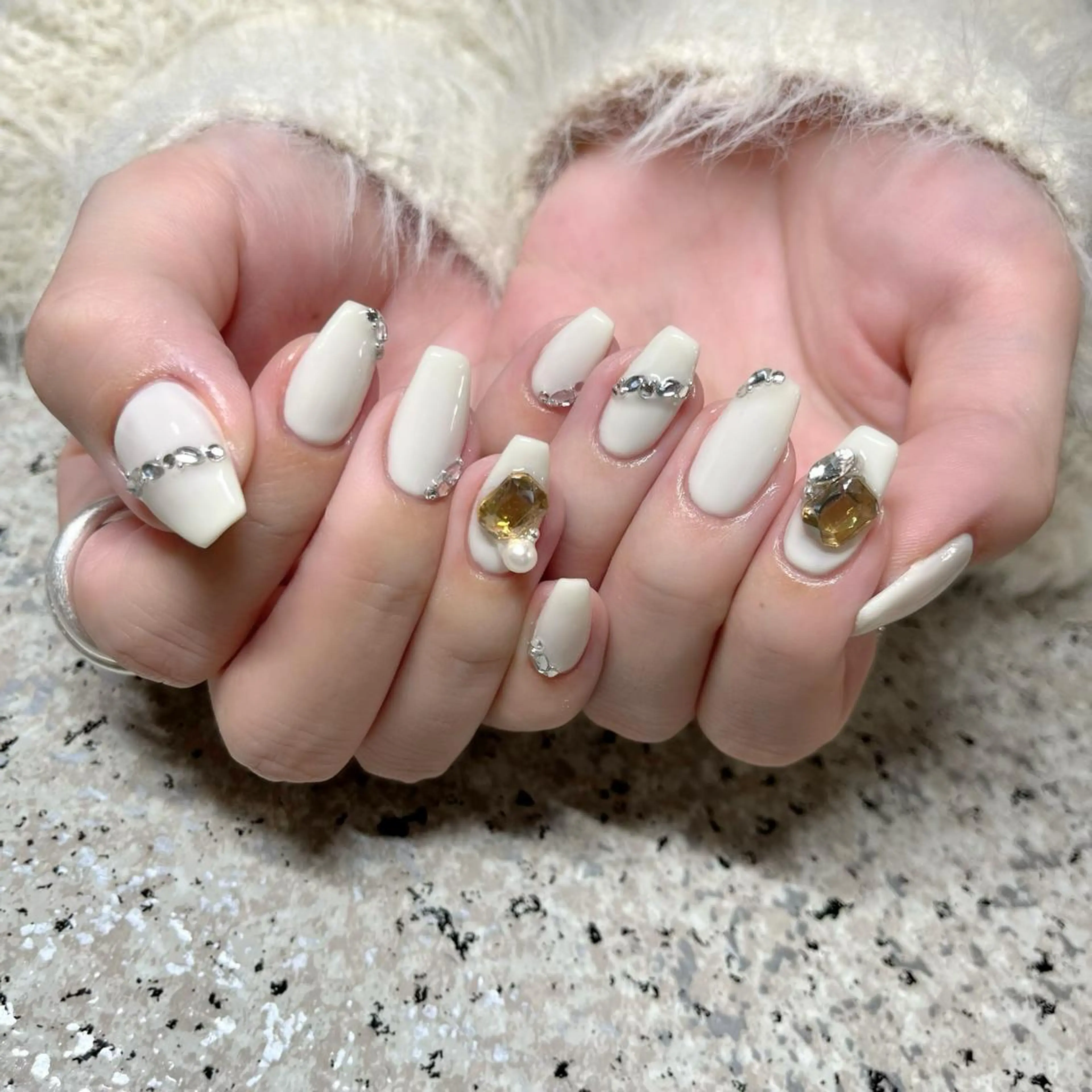 ネイル ワンホンネイル nailsalon maluriのネイルデザイン