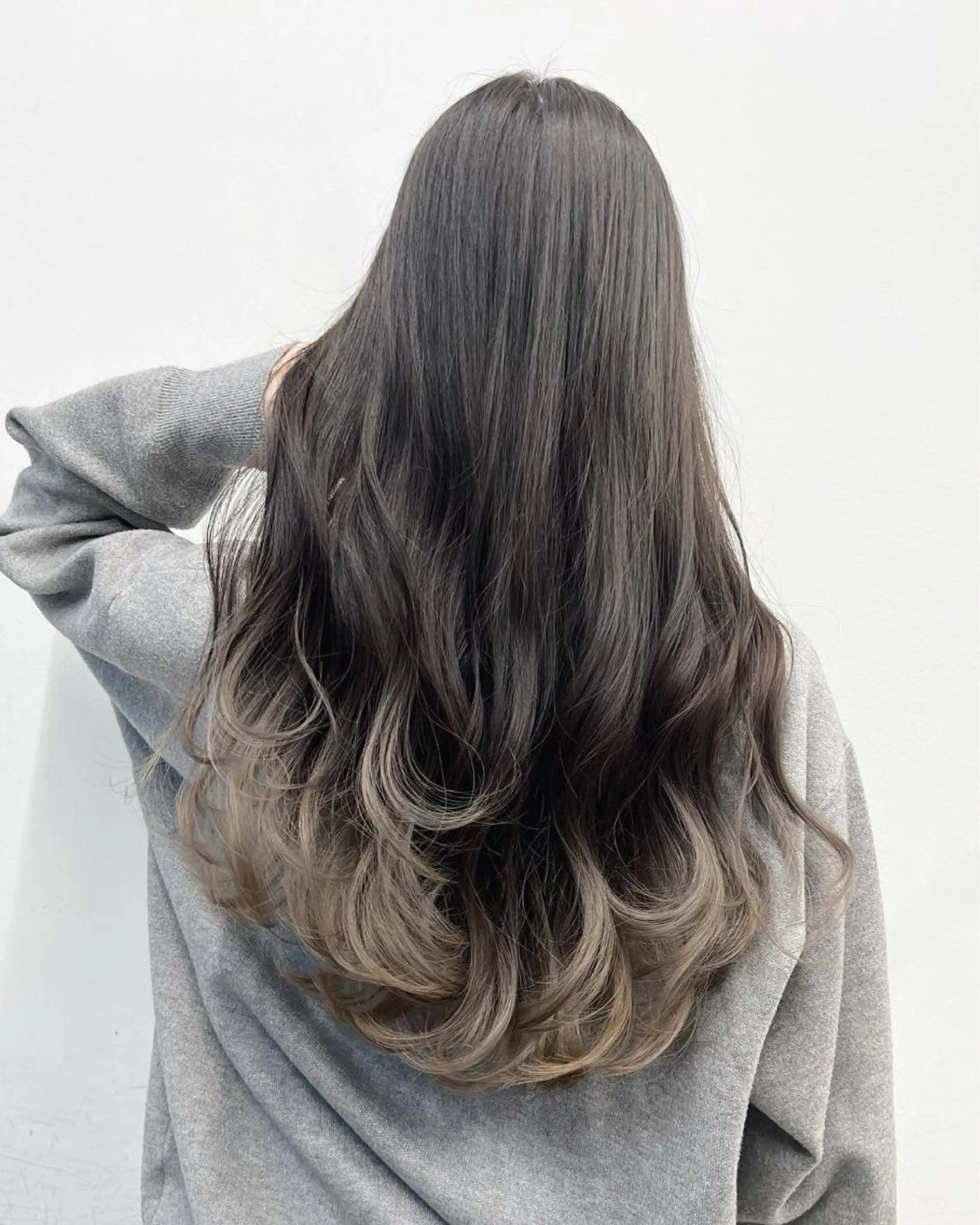 ロング 森岡 敬司のヘアスタイル