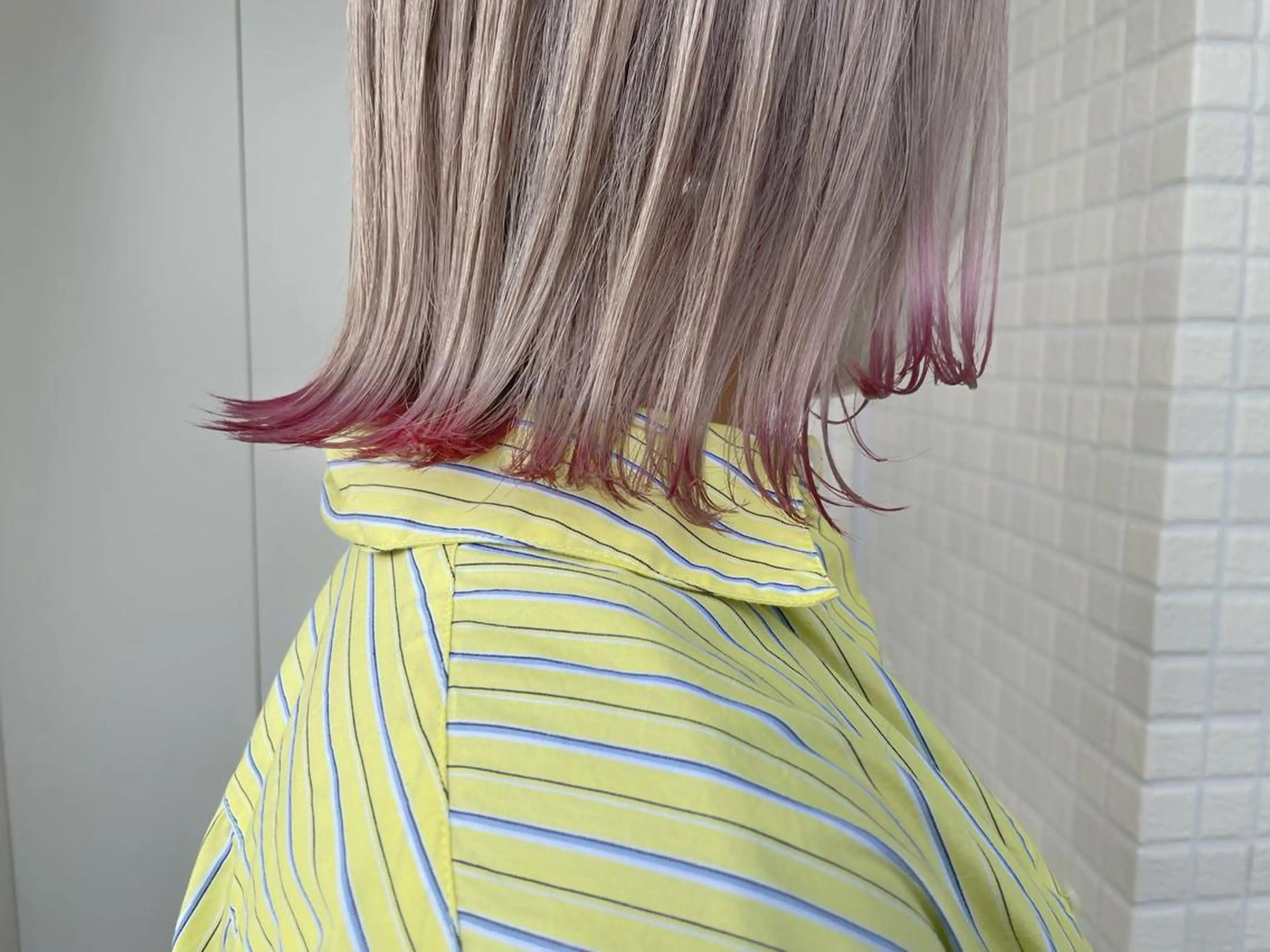 ショート カラー ボブ 外ハネヘア カット ヘアカラー トリートメント ヘアセット メンズ特化 パーマ/オザワのヘアスタイル