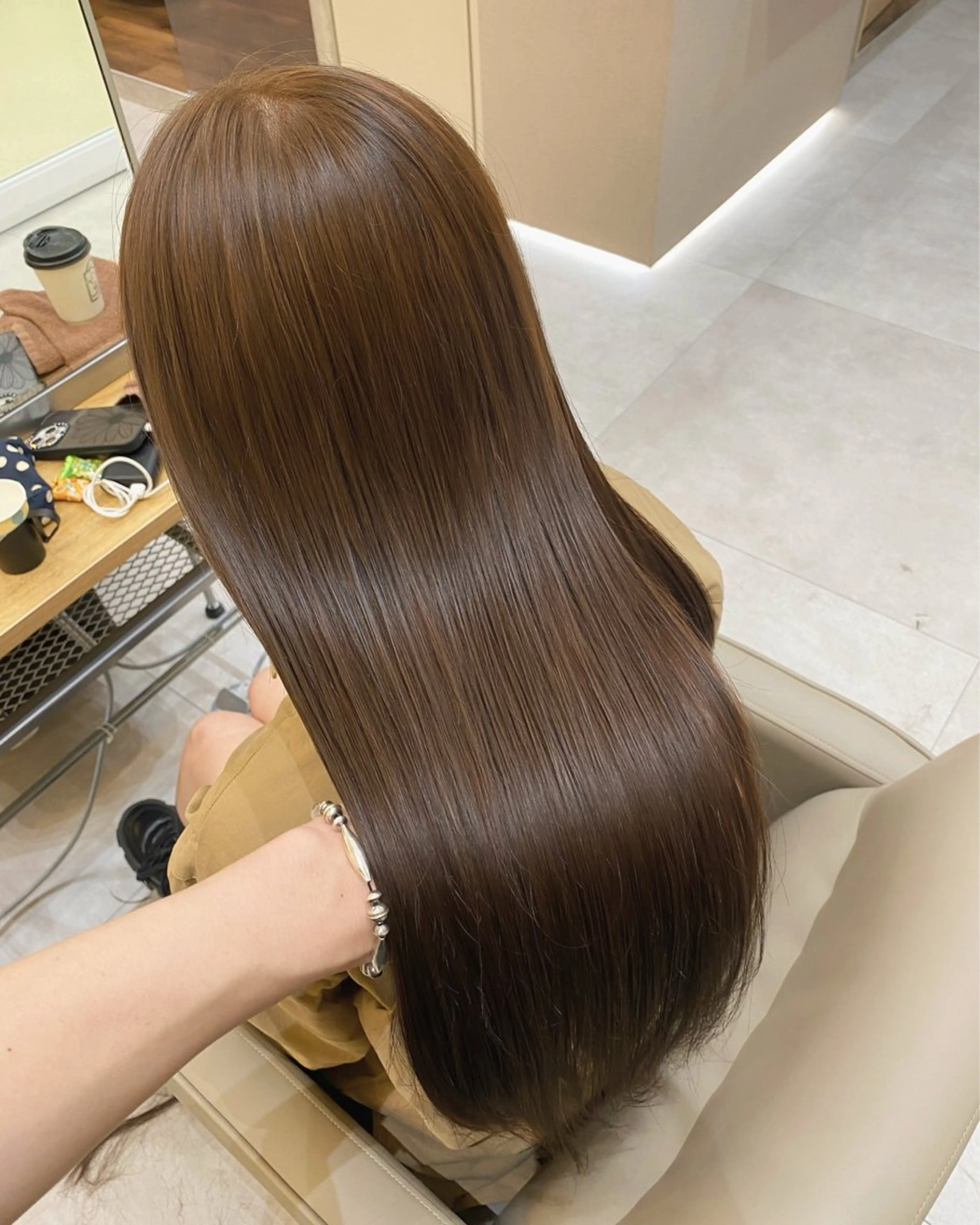 ミディアム カラー ヘアアレンジ ベージュカラー ブリーチ ブラウンカラー 透明感カラー ダブルカラー ヘアカラー トリートメント ヘアセット 藤岡 誠也のヘアスタイル