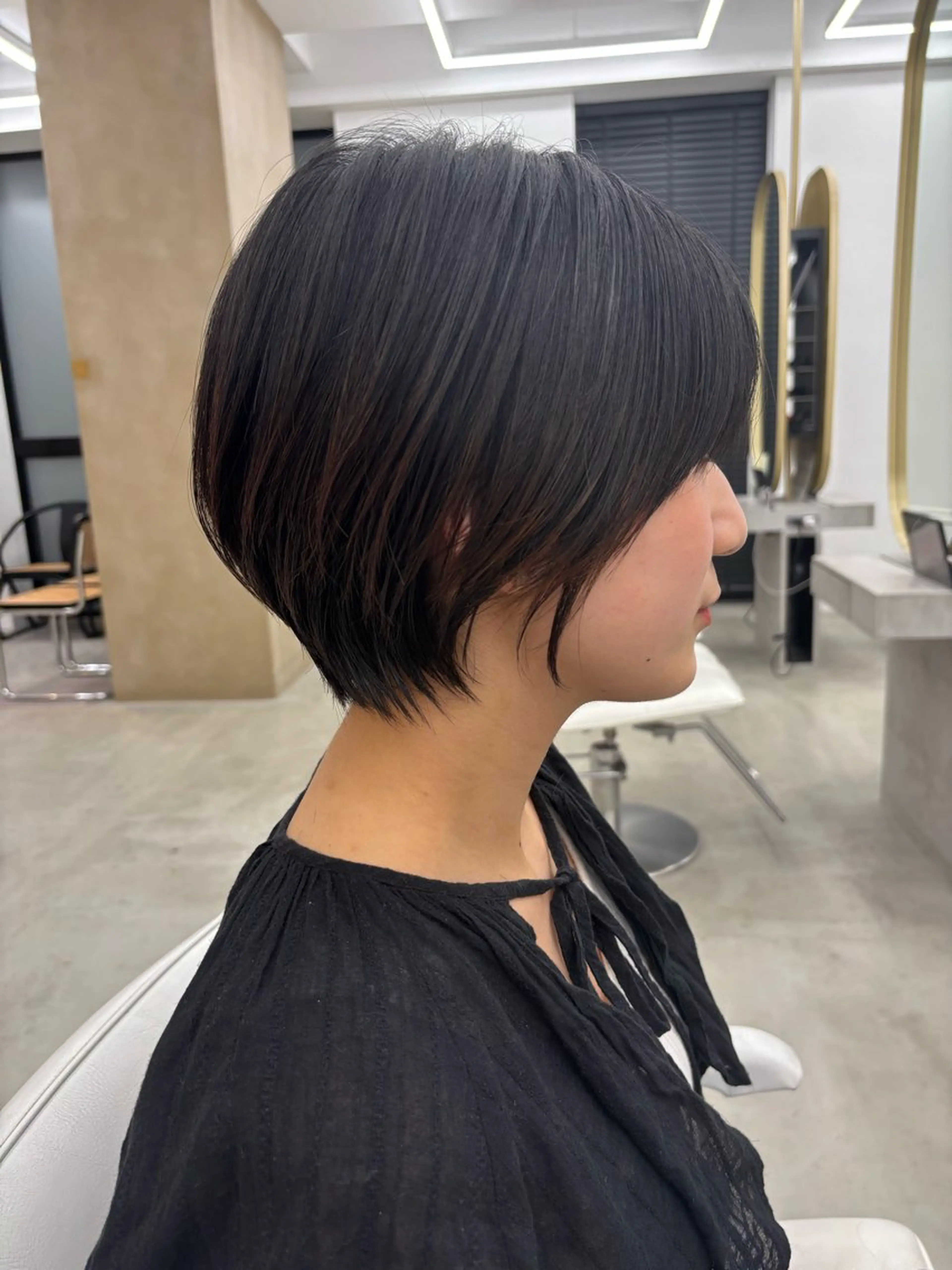 ショート カット ヘアカラー 伊藤 優里のヘアスタイル