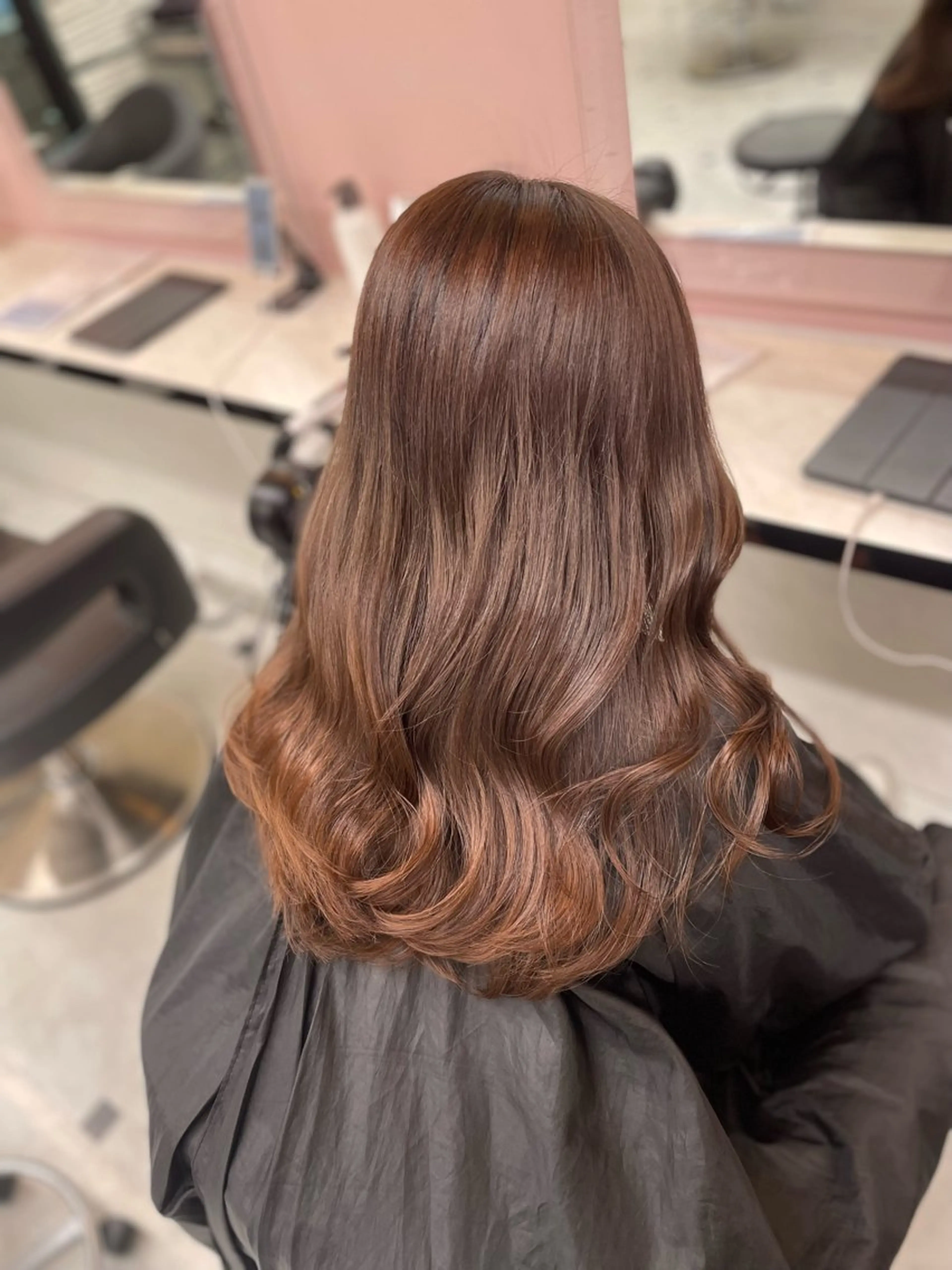 セミロング カット ヘアカラー うる艶トレンドヘア 🕊️上野BABYのヘアスタイル