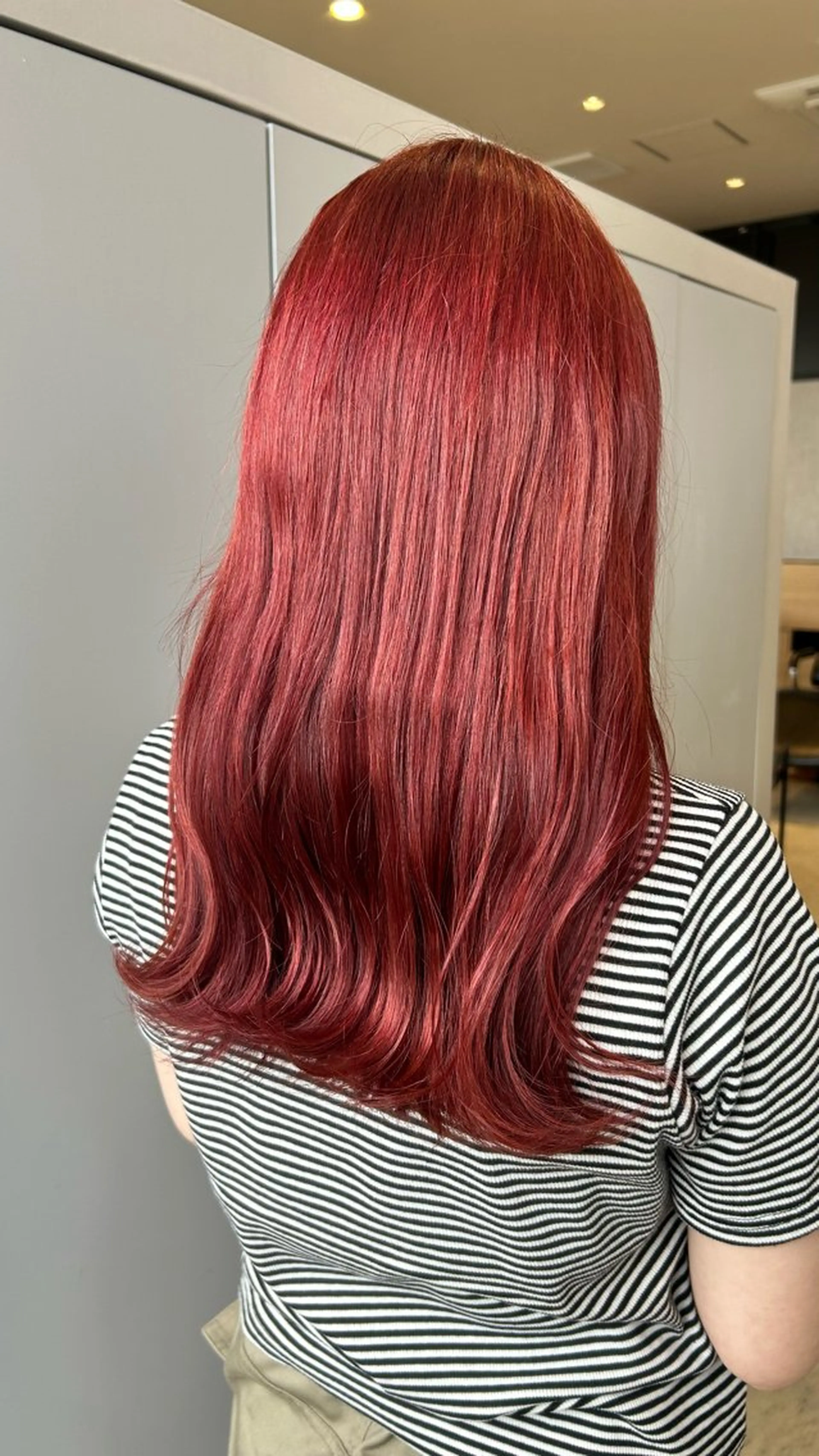 ロング カラー レッドカラー ヘアカラー 馬場 美咲のヘアスタイル