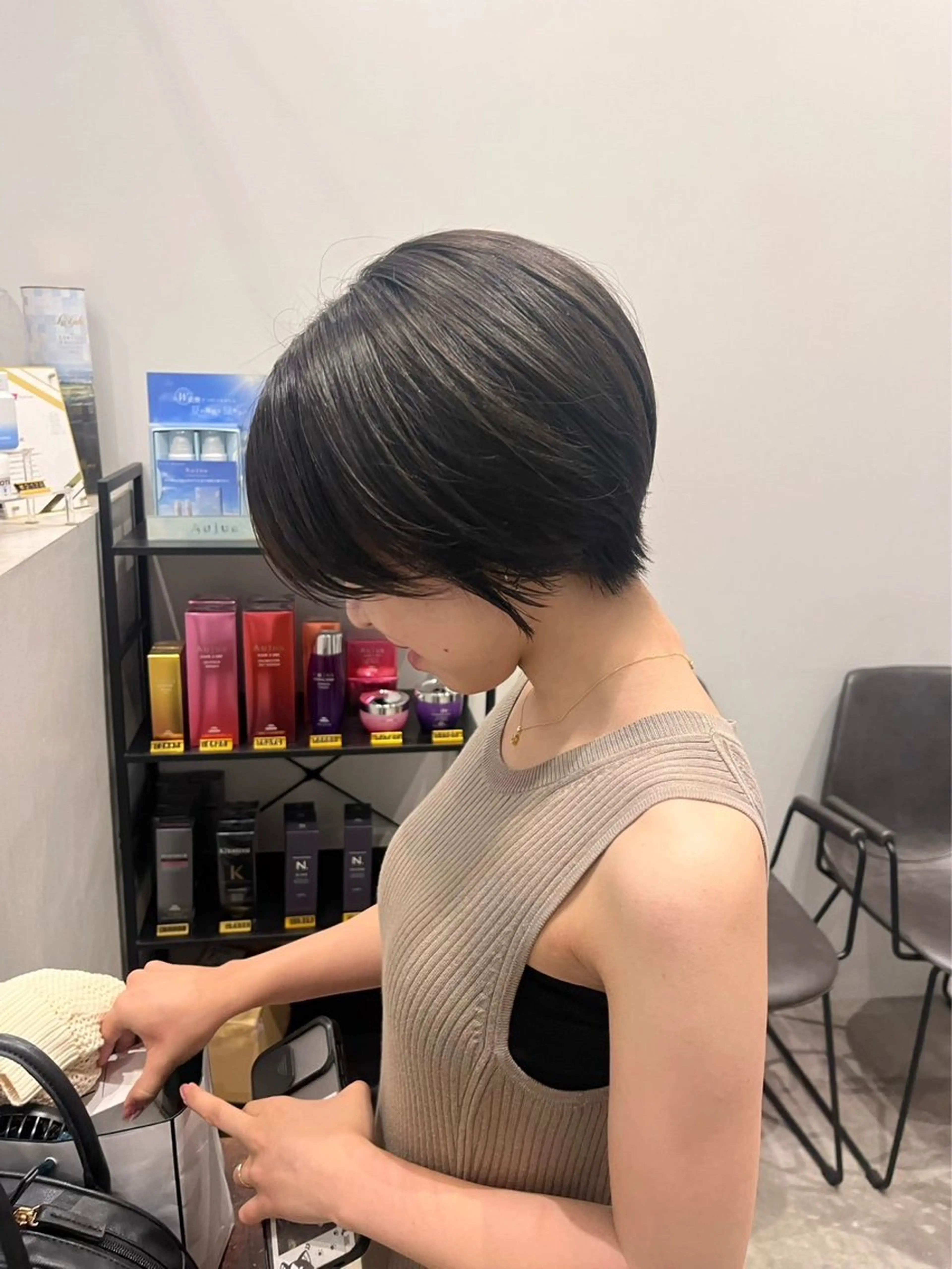 ショート アッシュ ピンクブラウン Belle銀座並木通り店所属・井手草一朗 BelleGINZAのヘアスタイル