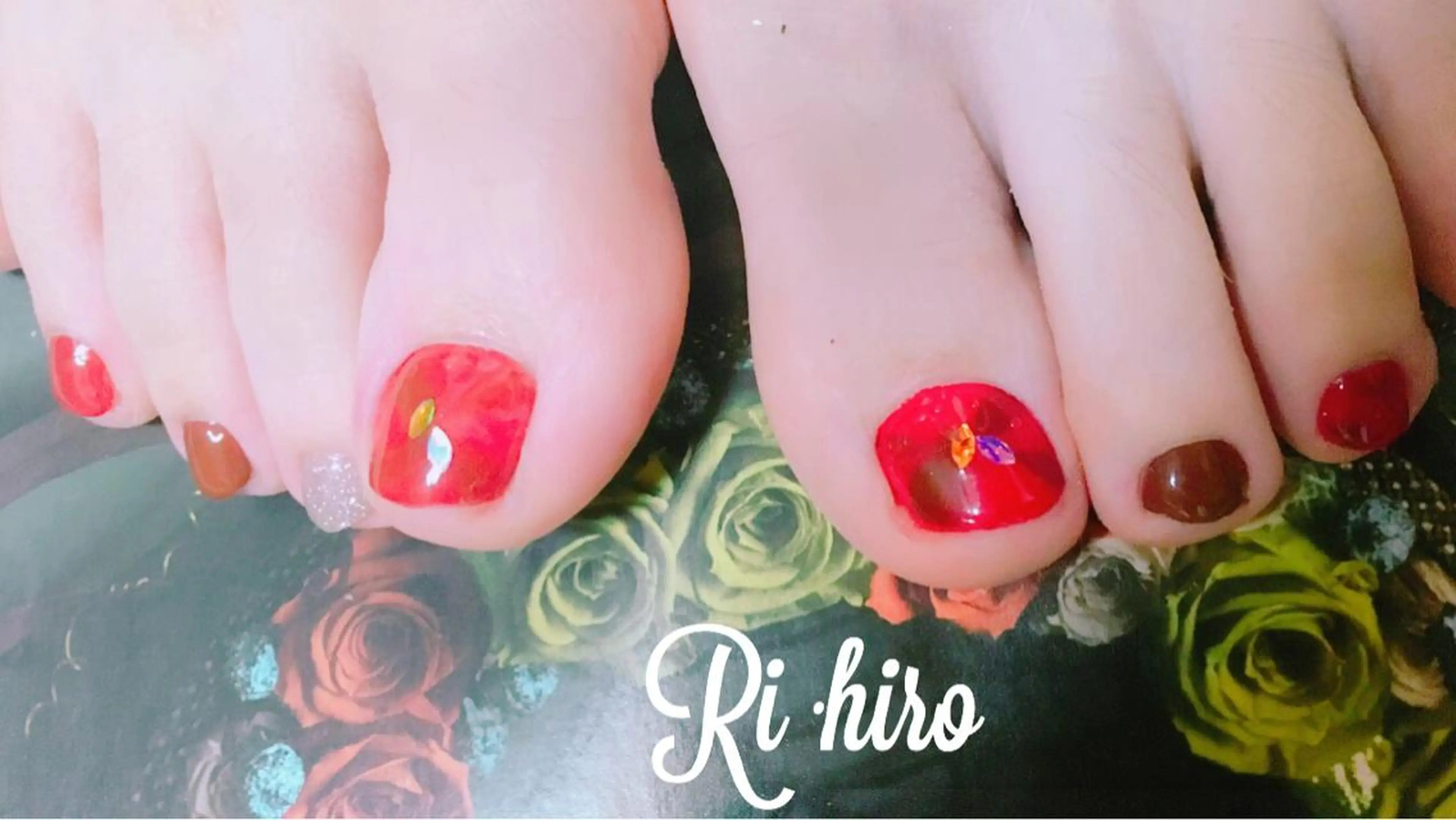 ネイル フットネイル ネイル＆フラワーサロン〜Ri✦hiro〜鳥栖店所属・HIRATA RIEのネイルデザイン