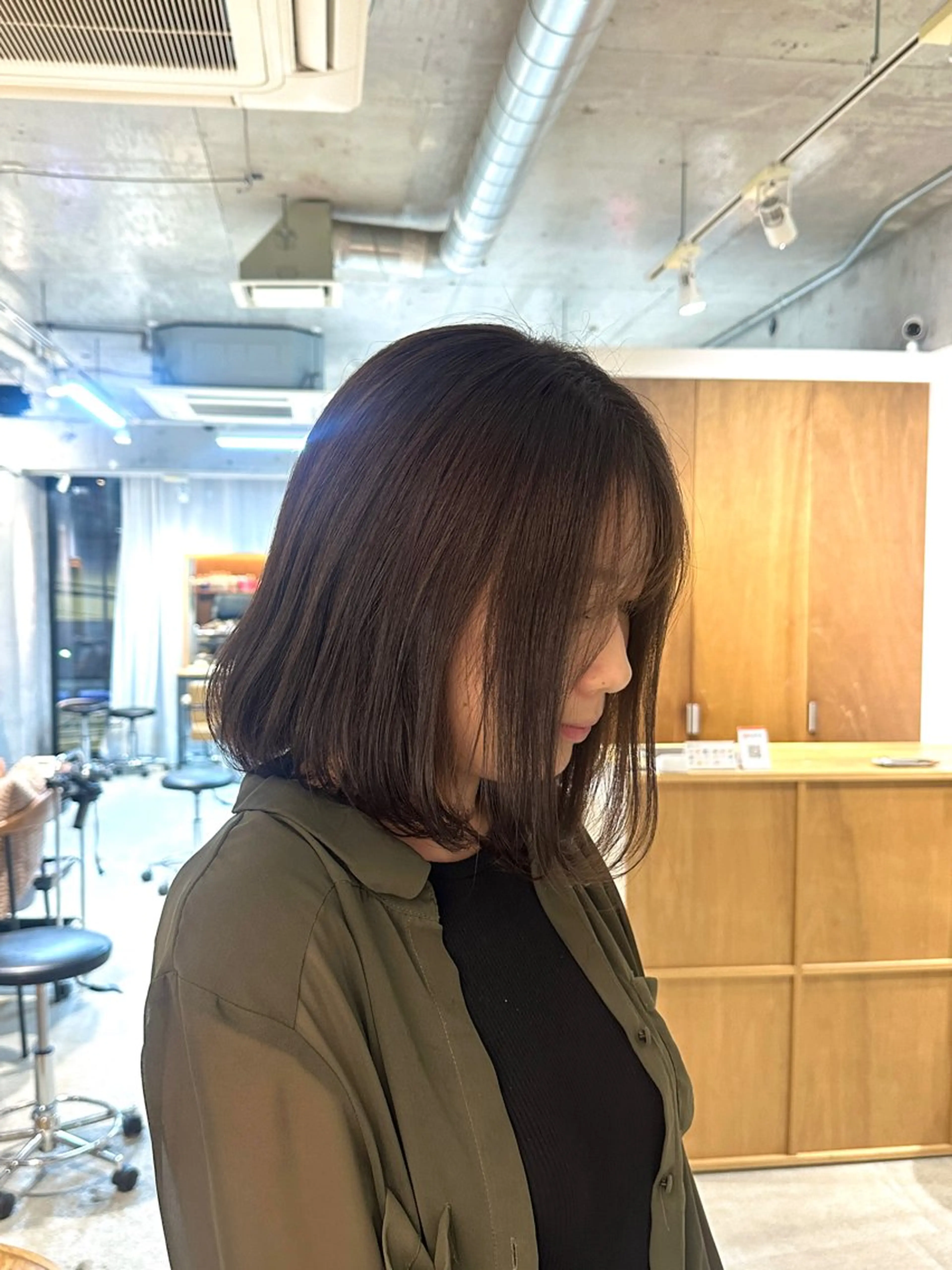 ミディアム カラー ベージュカラー オリーブベージュ ヘアカラー トリートメント 中里　凜 /自由が丘/カラーのヘアスタイル