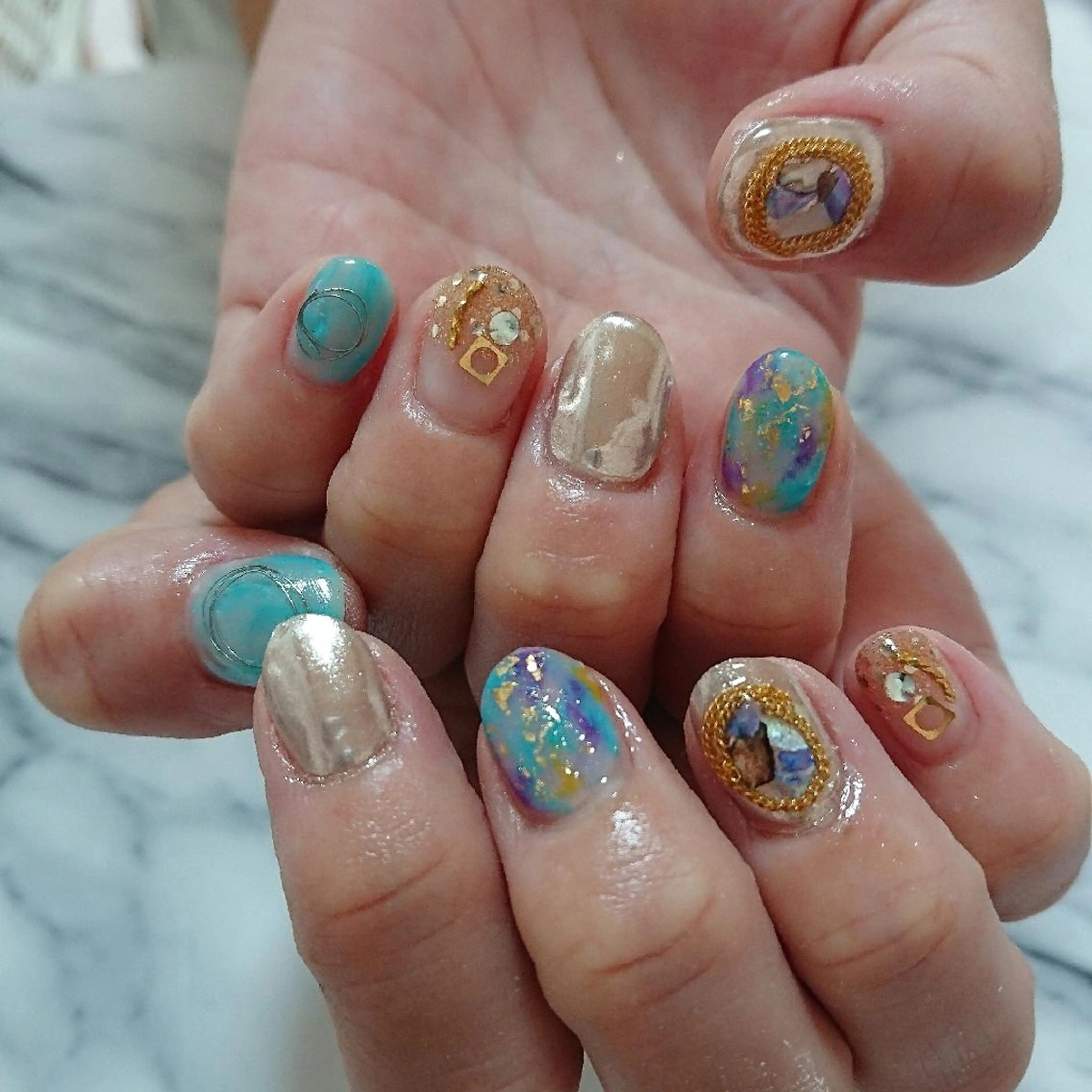 ネイル QULEONAIL所属・大城 裕麻のネイルデザイン