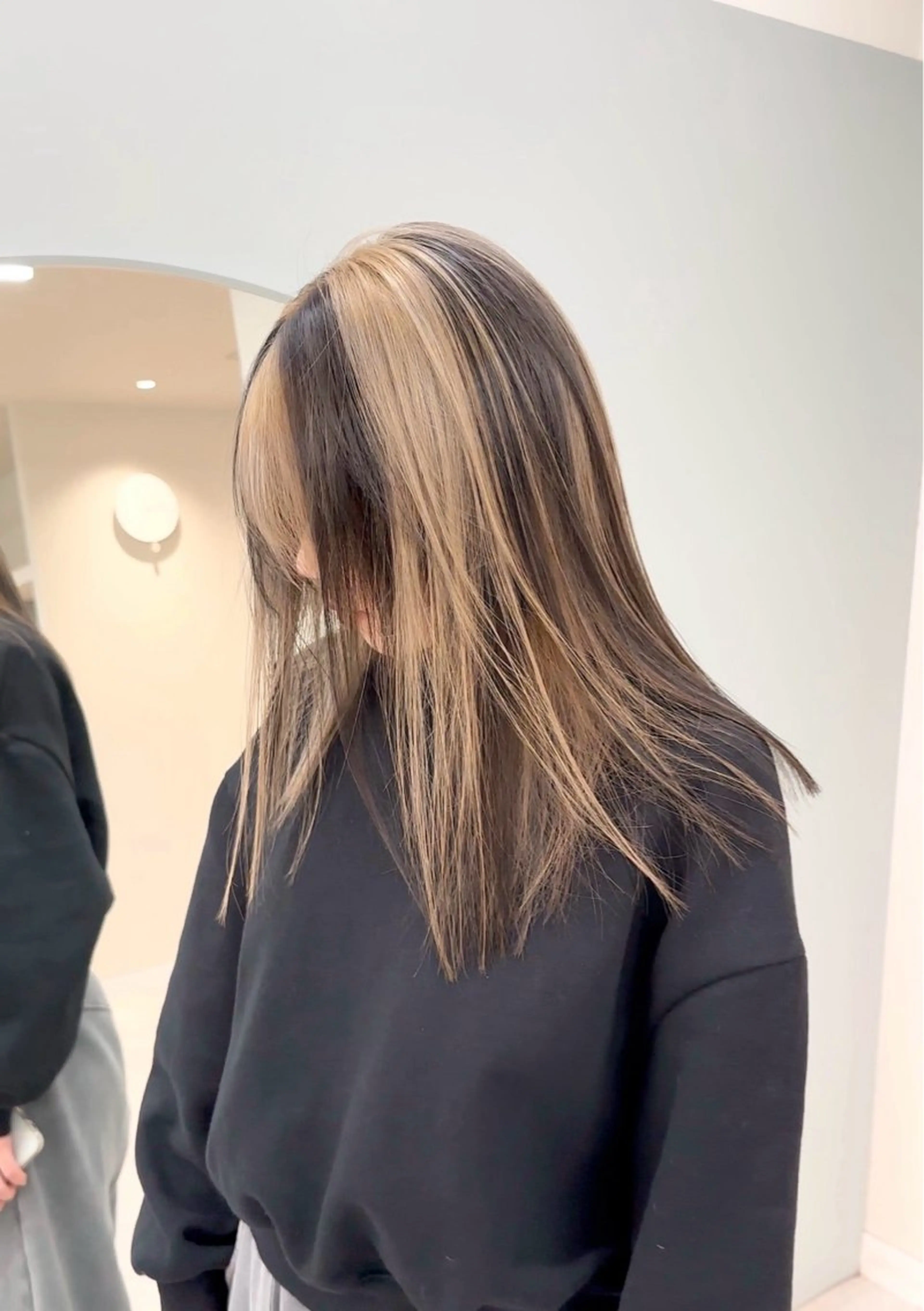 セミロング かきあげバング カット ヘアカラー 【デザインカラー】 難波 秀喜のヘアスタイル