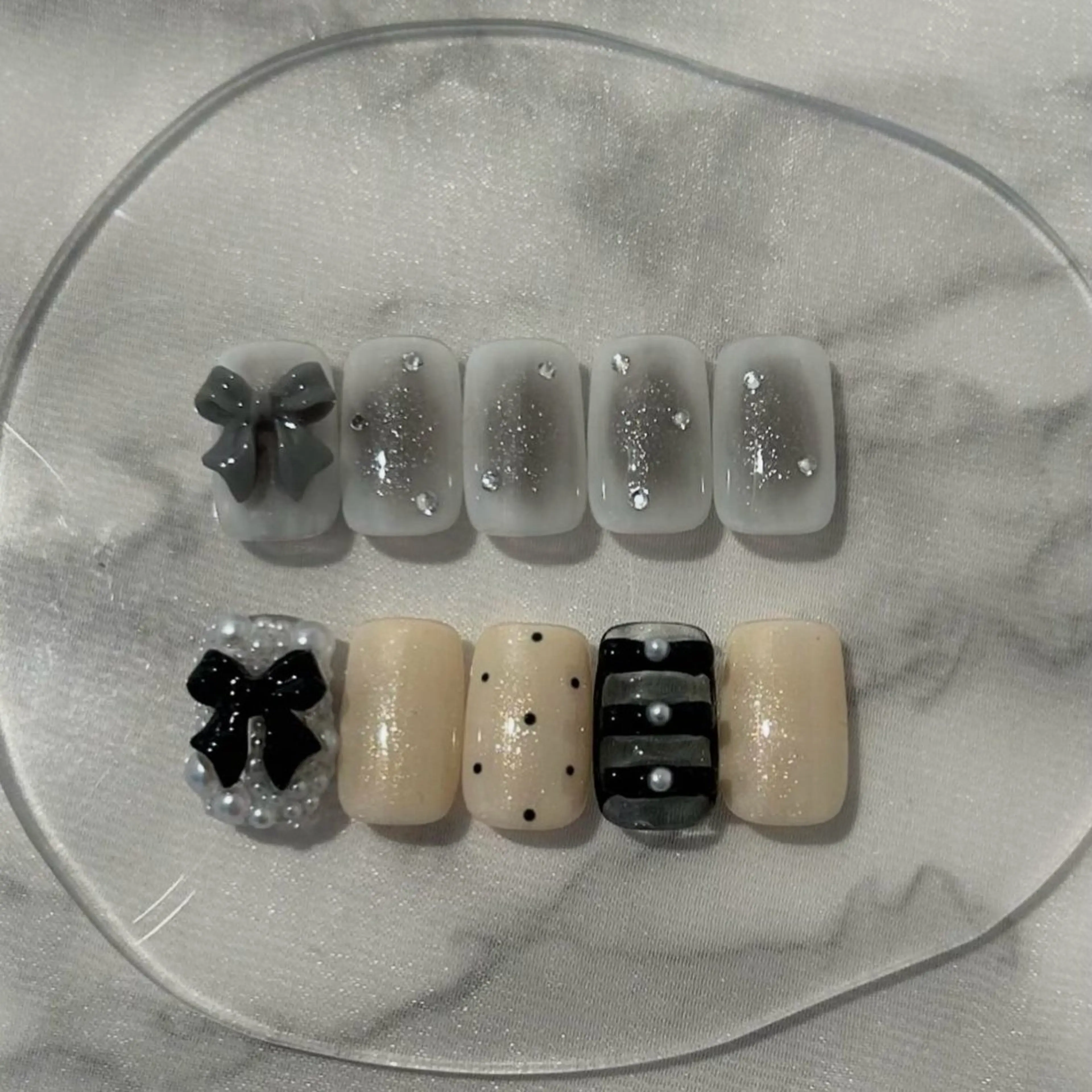 ネイル チークネイル 成人式 ドット フレンチネイル ガーリー ハンドネイル ハンドケア lyly.nail所属・lylynail YUUKAのネイルデザイン