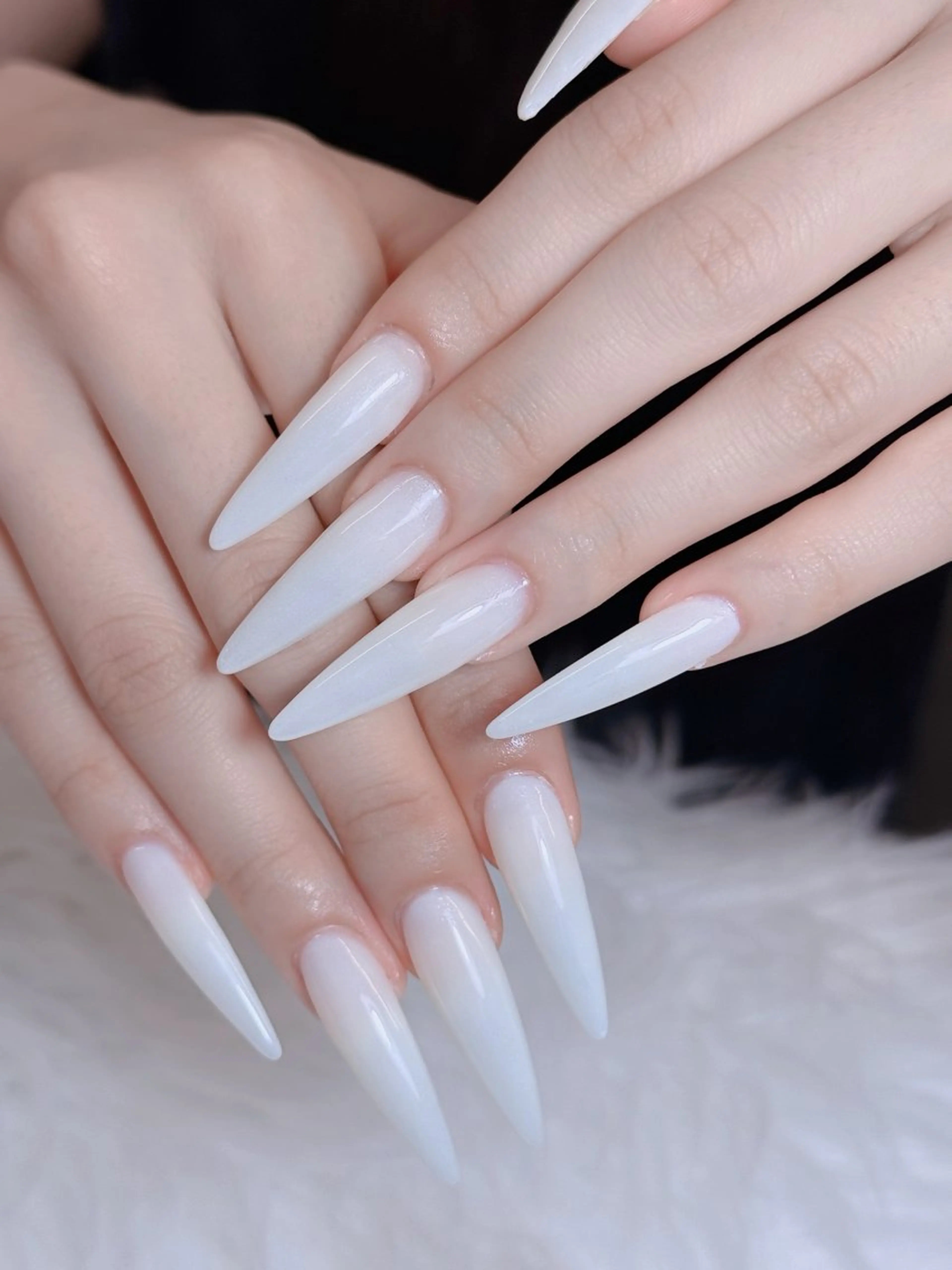 ネイル オーロラネイル チークネイル フットネイル フレンチネイル 韓国ネイル ハンドネイル Lumi Nail 新大久保3‘のネイルデザイン