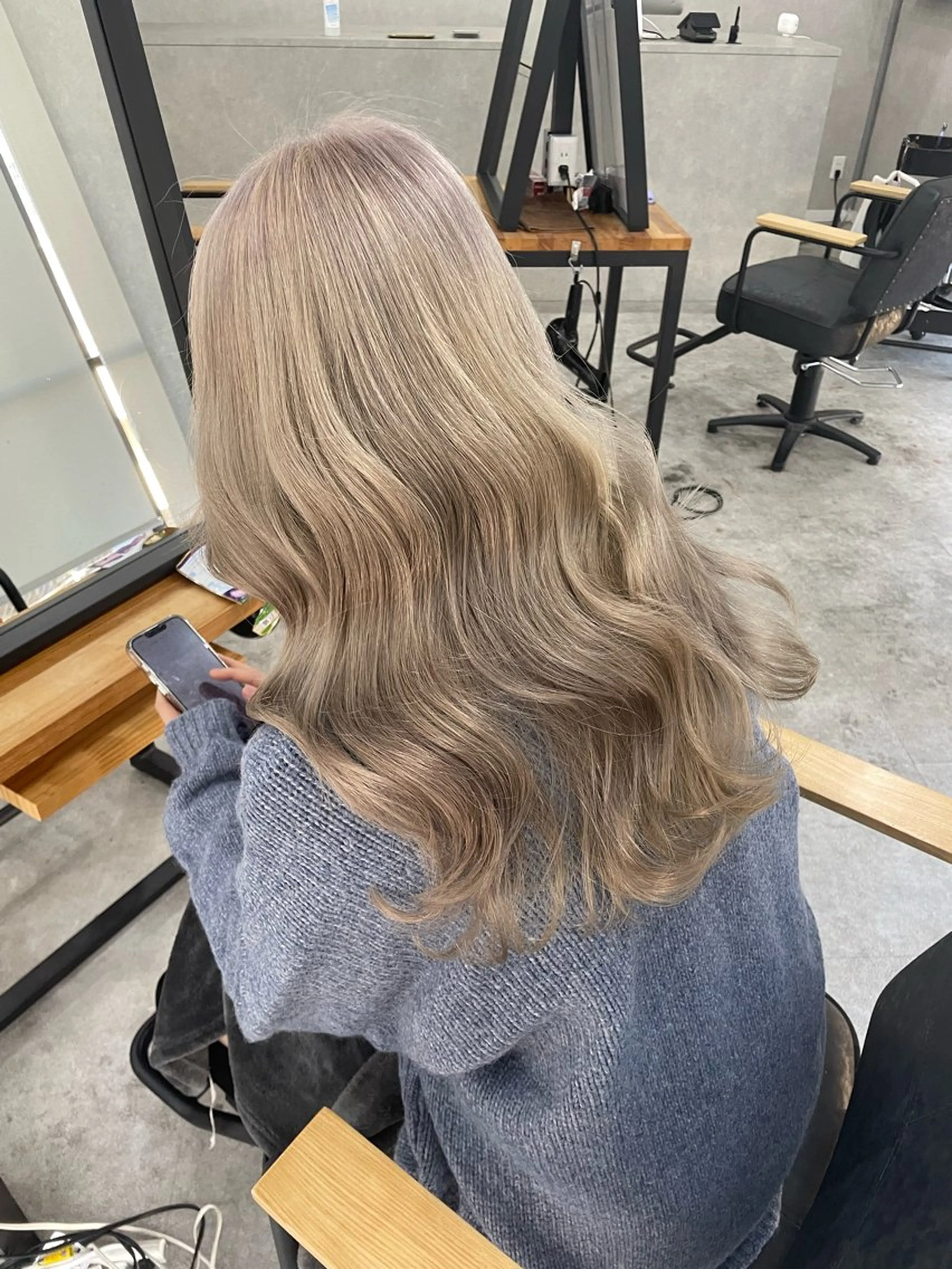 セミロング ヘアカラー 梅田韓国ヘア kiara🩷彡のヘアスタイル