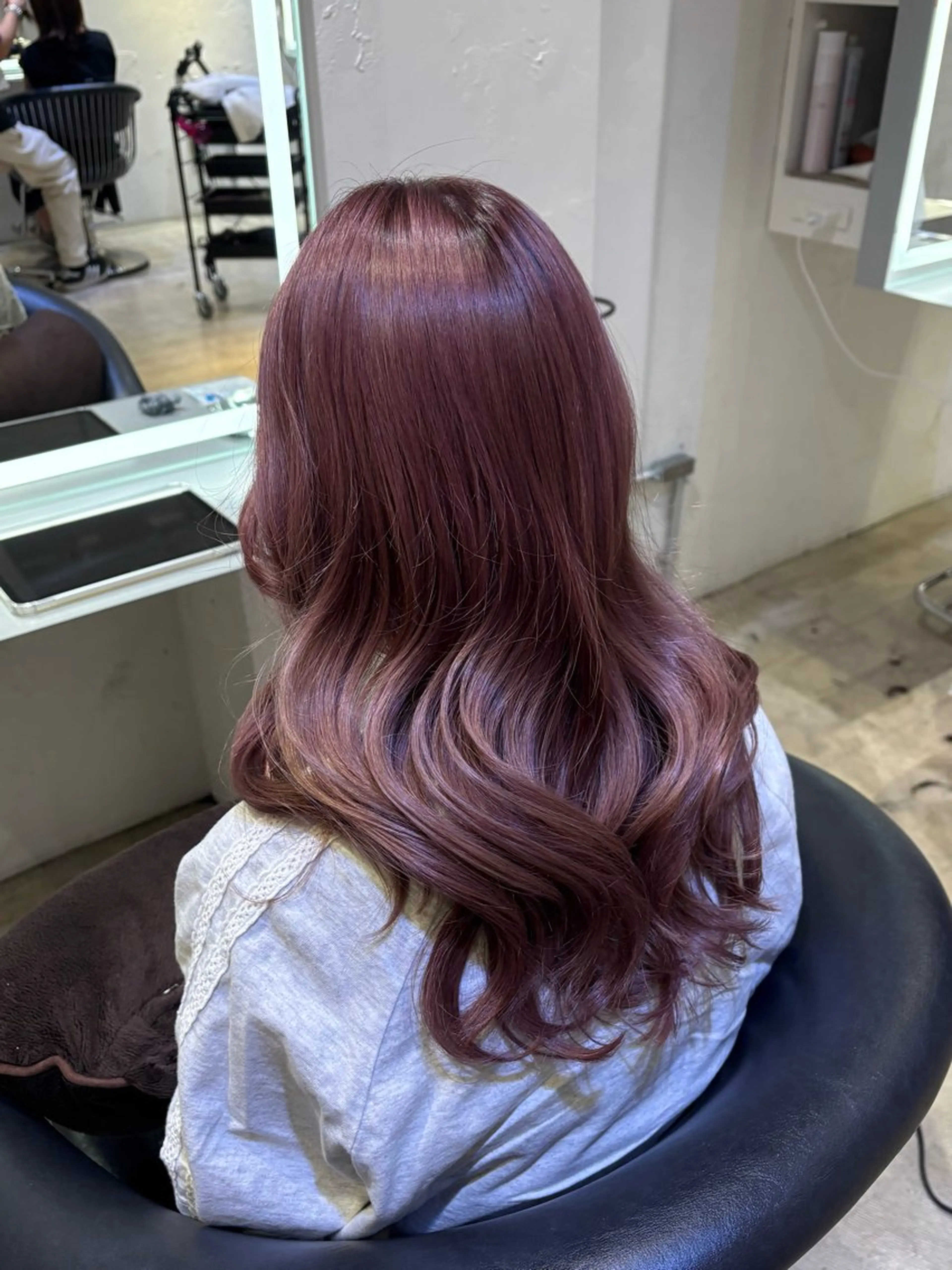 カラー ヘアカラー 河合 愛実のヘアスタイル