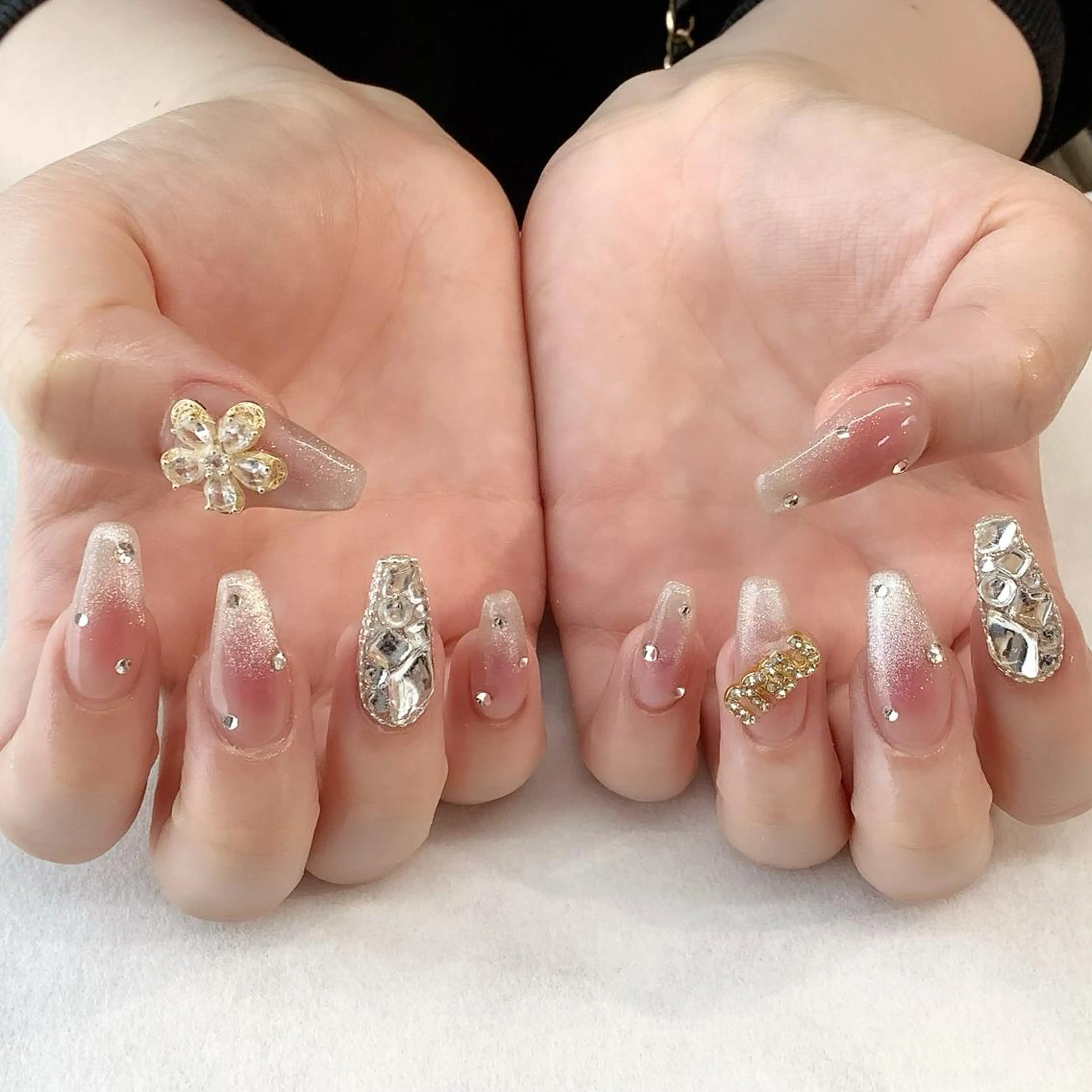 ネイル ハンドネイル 💎🐰 saki. m 🐰💎のネイルデザイン