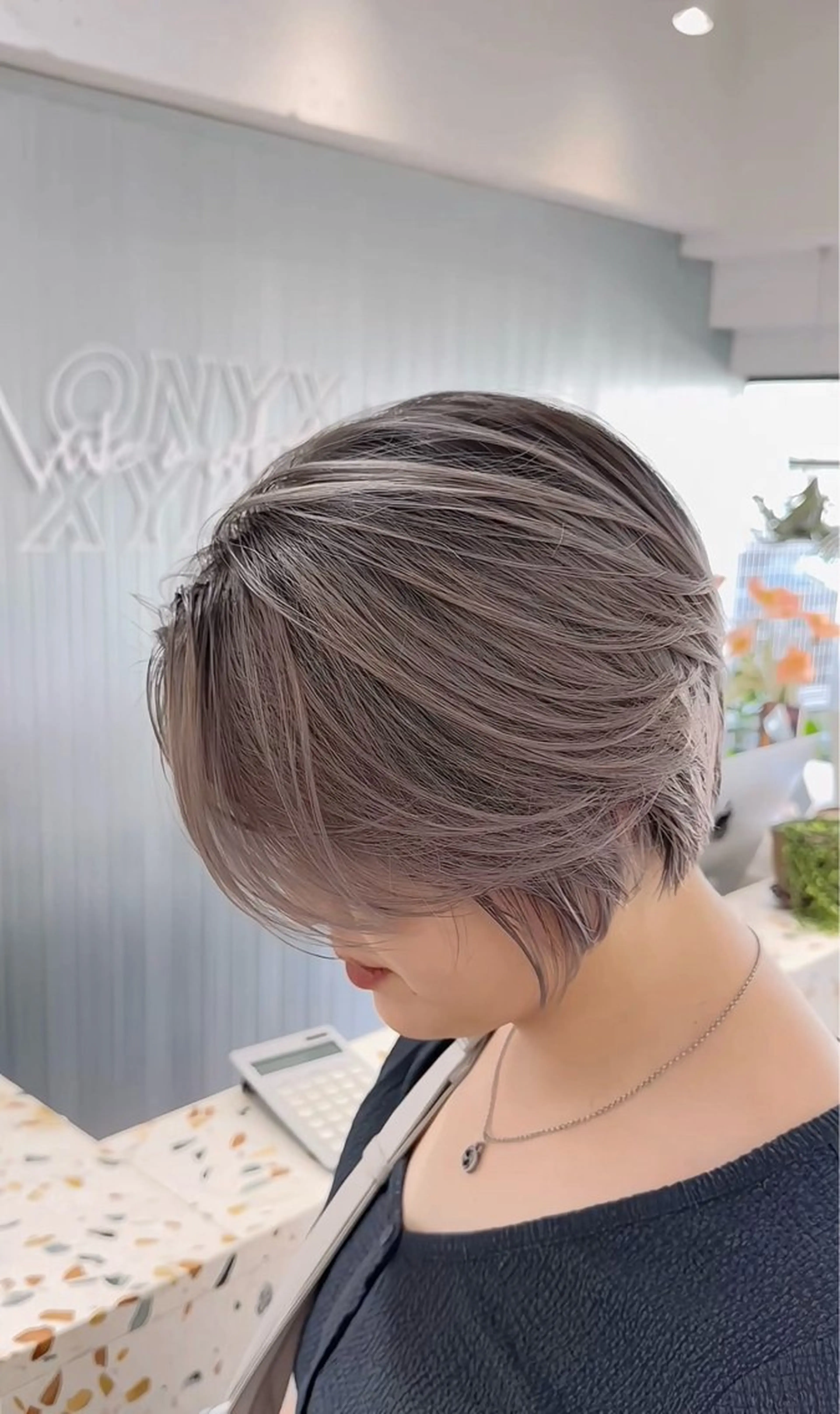 ショート カラー onyx所属・表参道/ハイライト・ バレイヤージュのヘアスタイル
