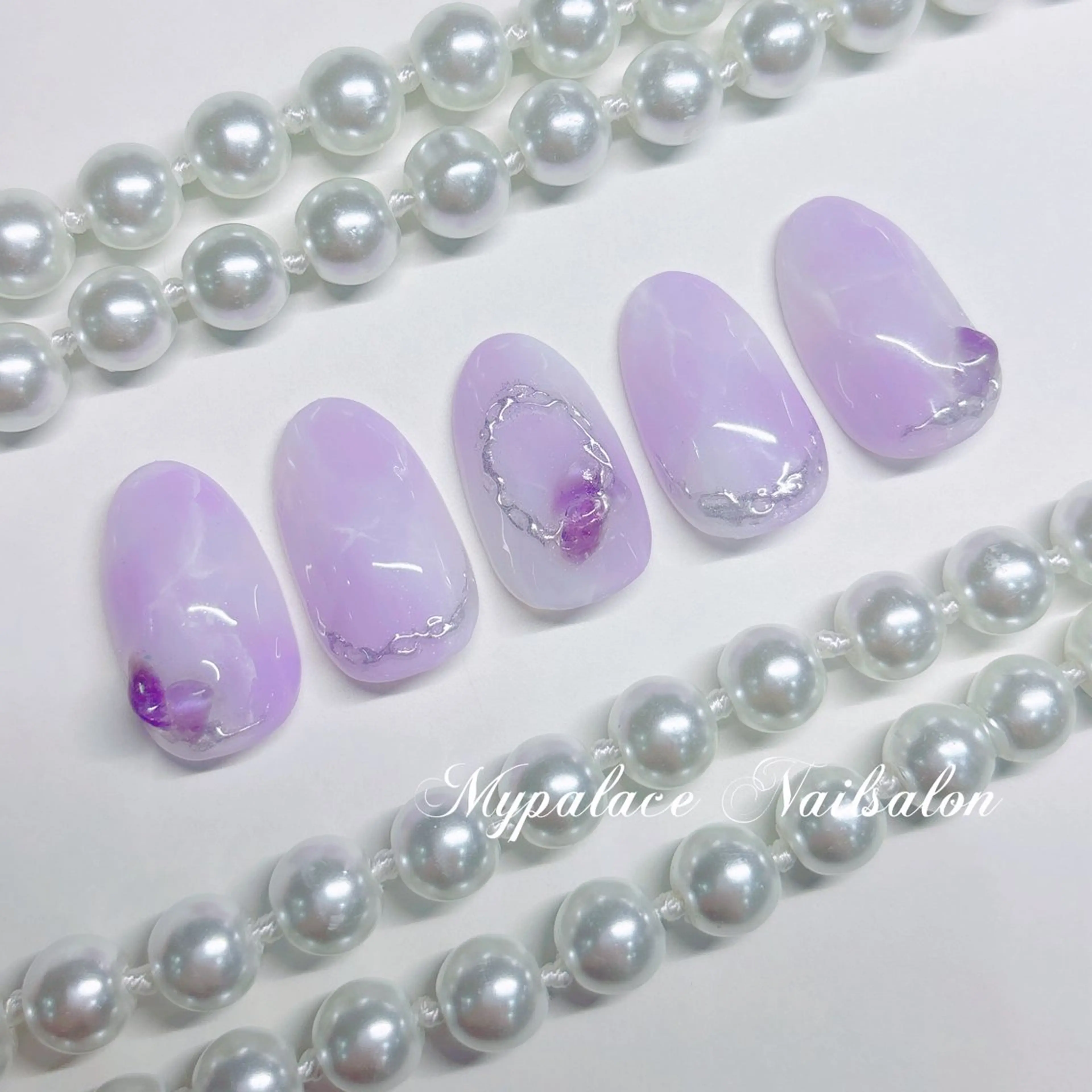 ネイル アートネイル ミラーネイル ニュアンスネイル シルバー ハンドネイル Yuis Nailスカルプ専門のネイルデザイン