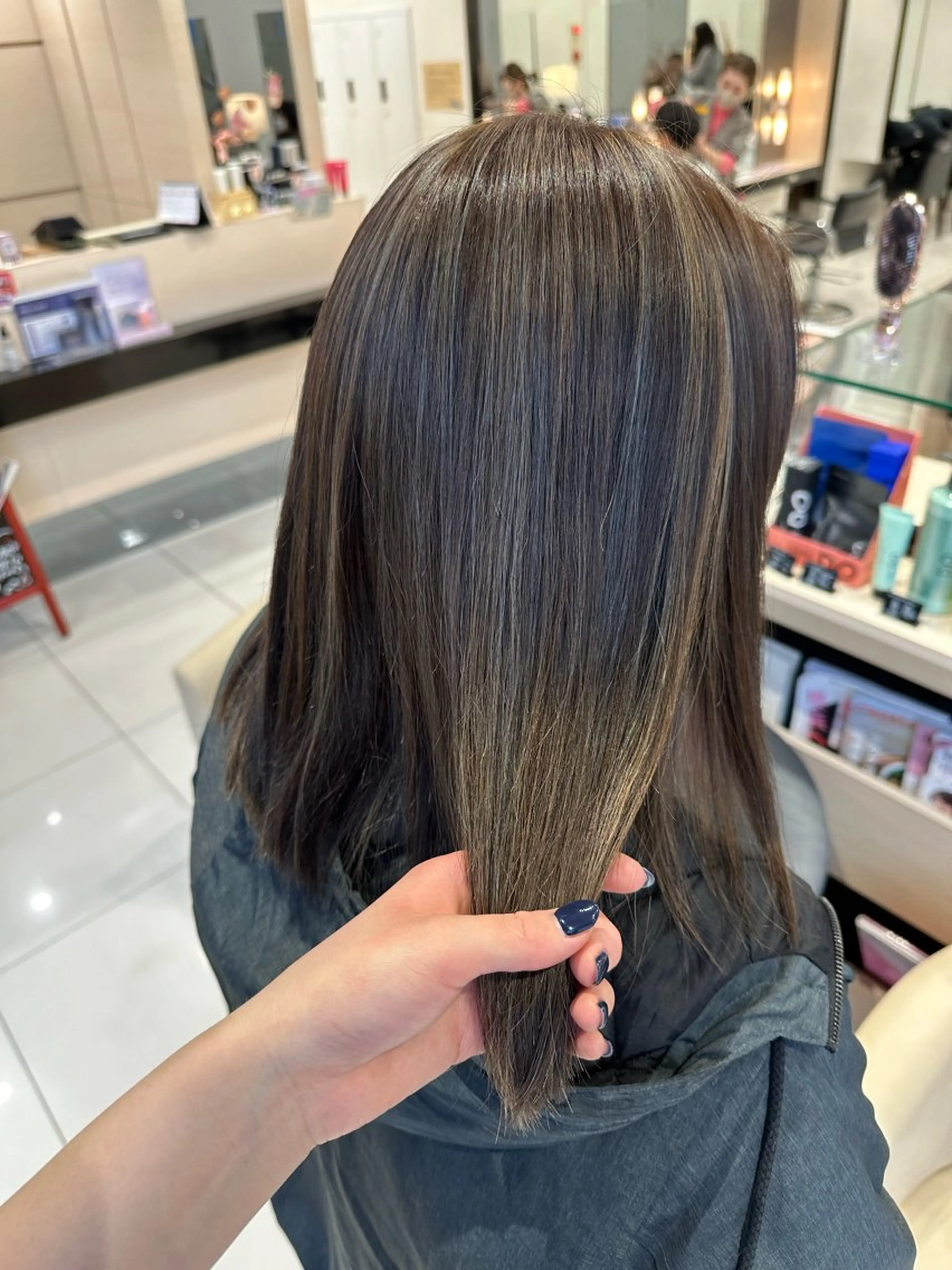 セミロング カラー ヘアカラー クロスパーマ/うる艶 カラー/Kurumiのヘアスタイル