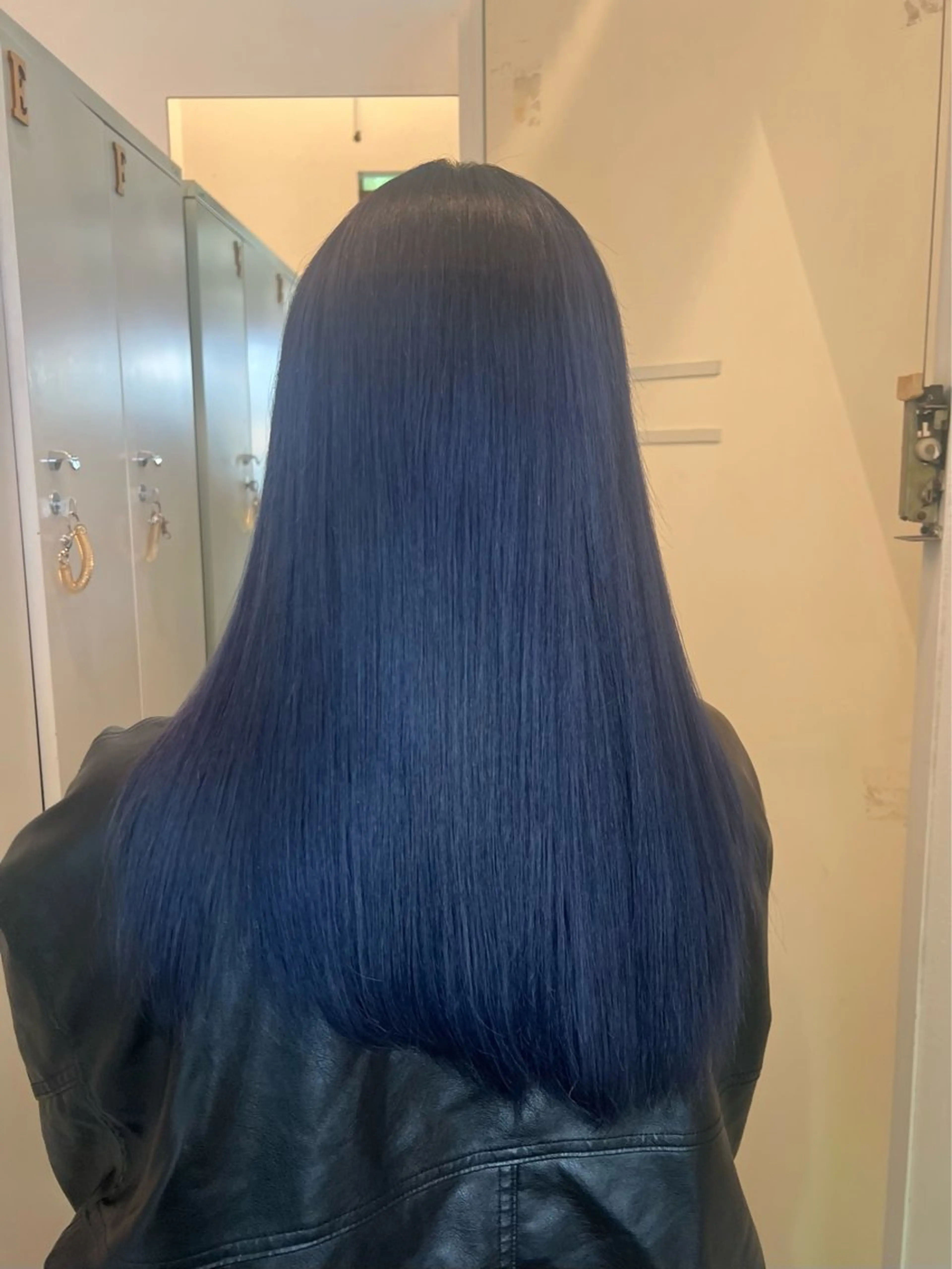 ロング カラー ヘアカラー トリートメント 渡邊 海里のヘアスタイル