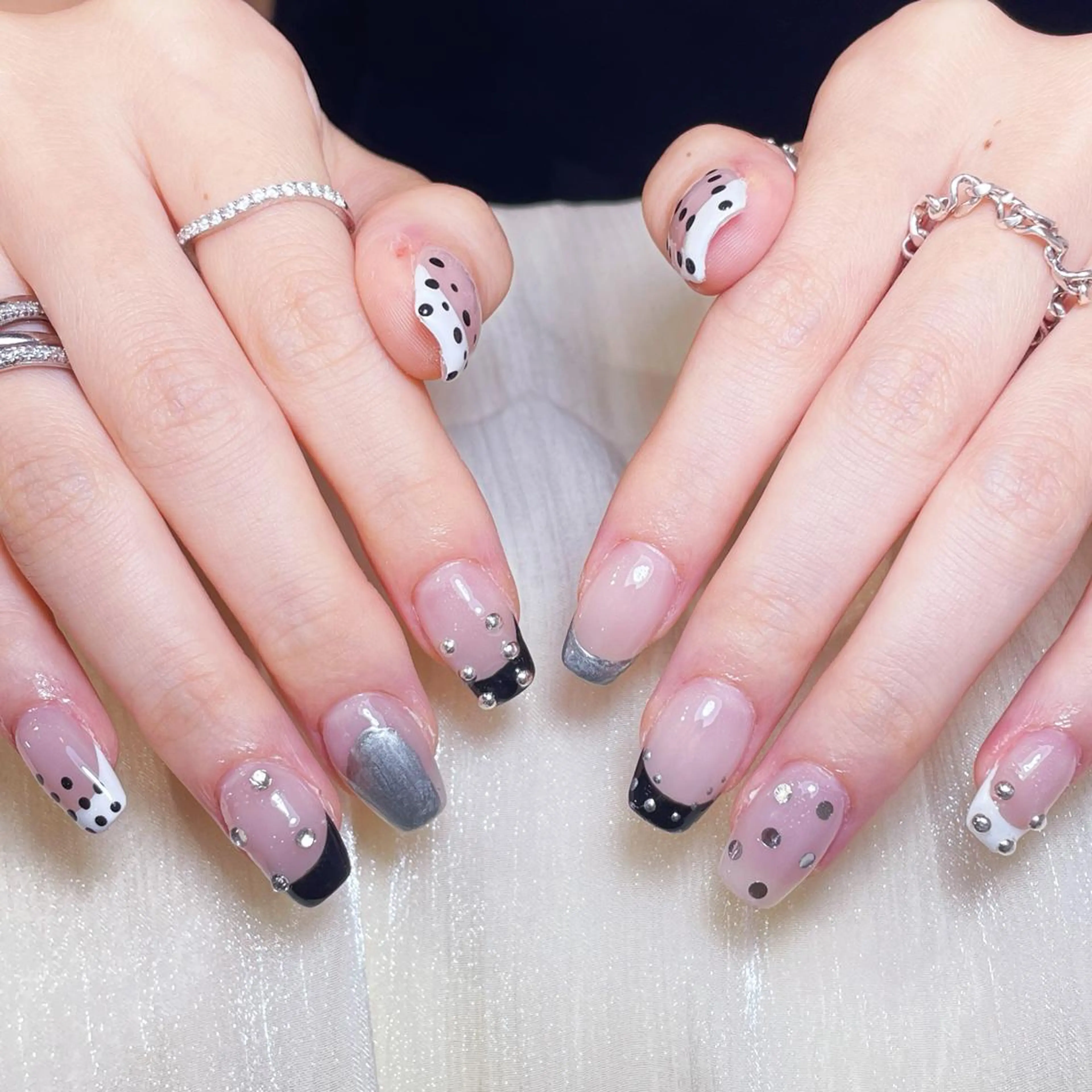 ネイル アートネイル オーロラネイル ガーリー キラキラネイル マグネットネイル ハンドネイル ハンドケア Diamond 🚢のネイルデザイン