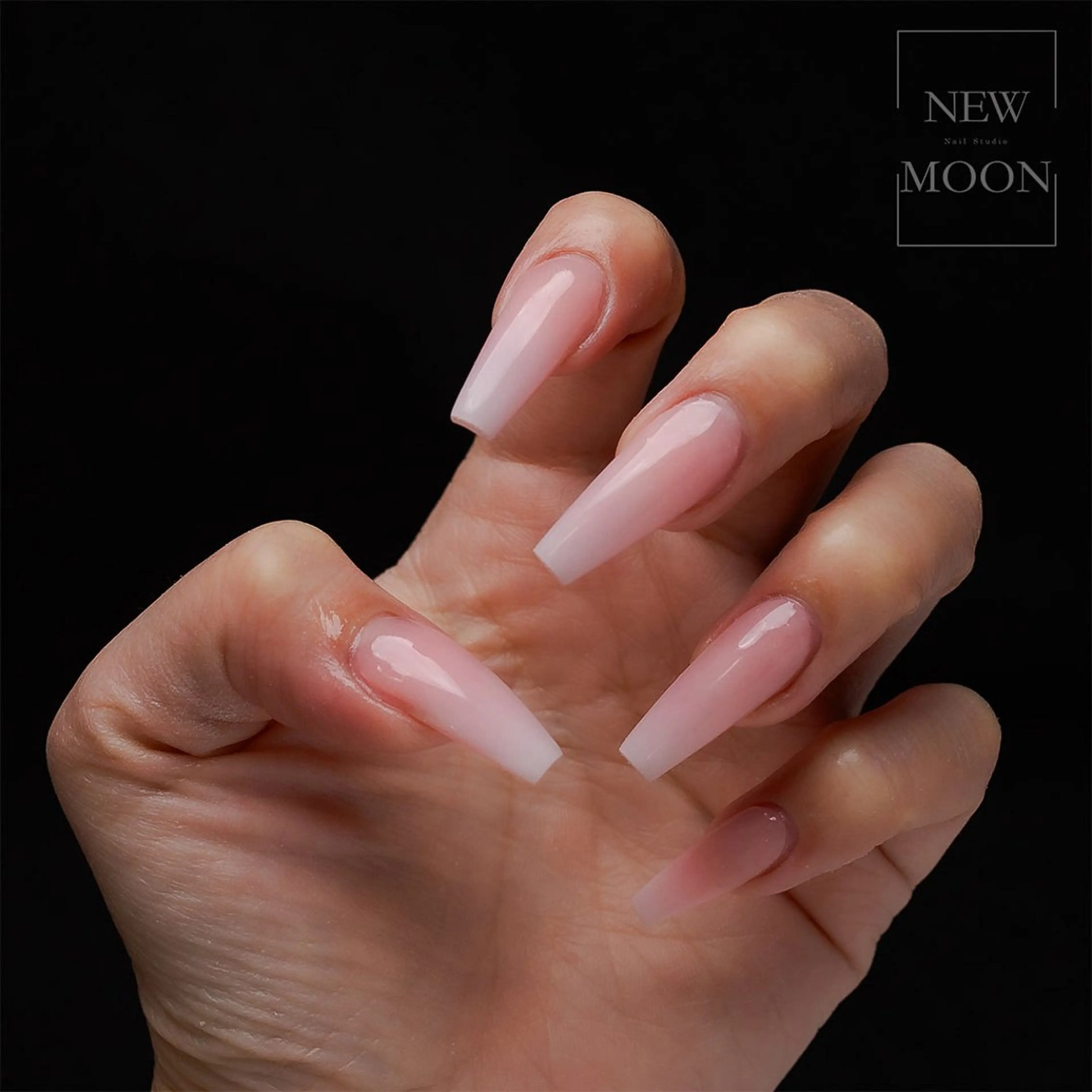 ネイル ハンドネイル Nail Studio NEW MOON所属・NEWMOON maki_恵比寿のネイルデザイン
