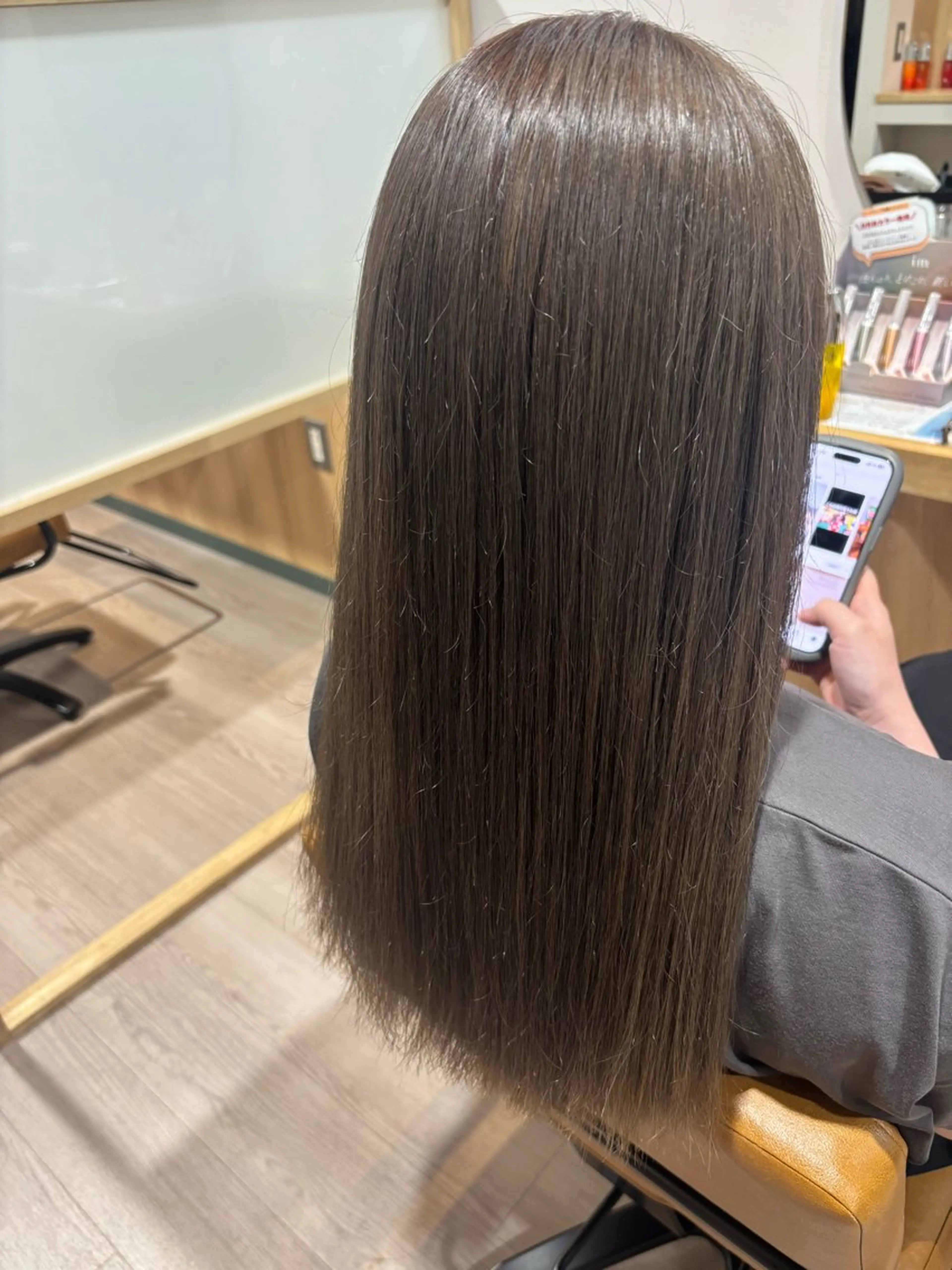 ロング カラー 井崎 史帆のヘアスタイル