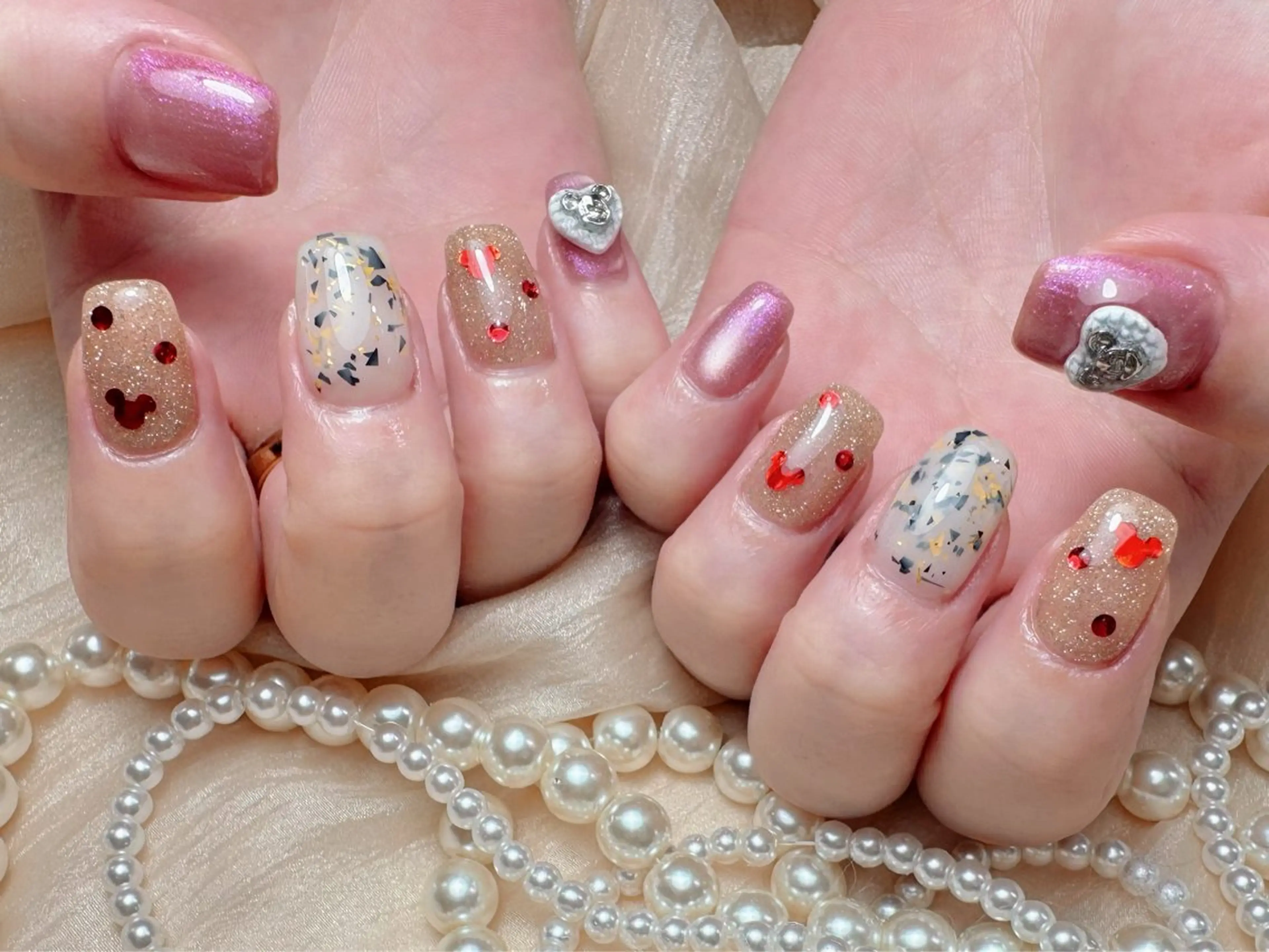 ネイル ハンドネイル マジックミラー所属・マジック ミラーのネイルデザイン