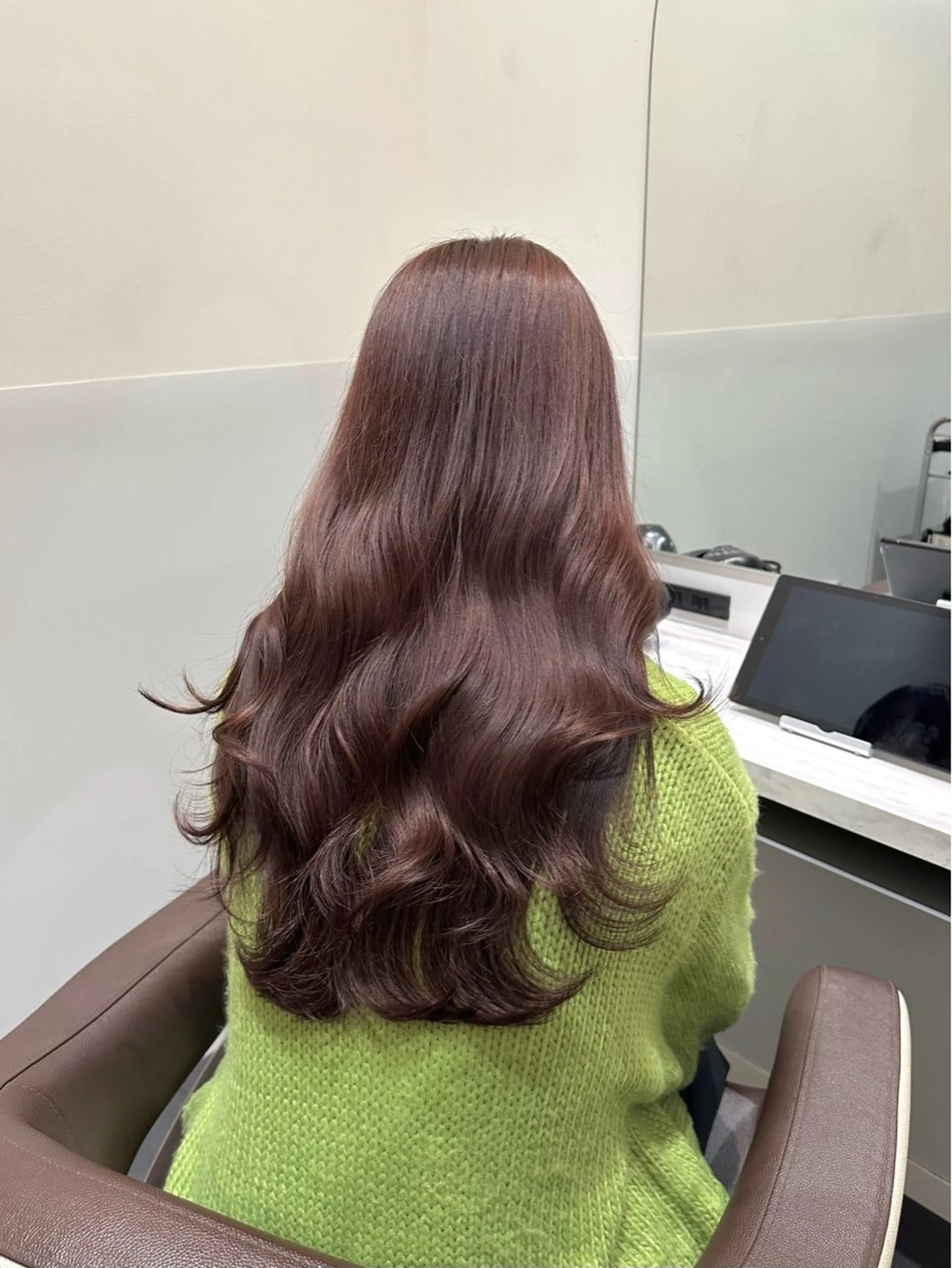 ロング カラー ブリーチ グレージュ ラベンダーカラー ラベンダーグレージュ ラベンダーグレー カット ヘアカラー トリートメント LUMO所属・矢野 晃平のヘアスタイル