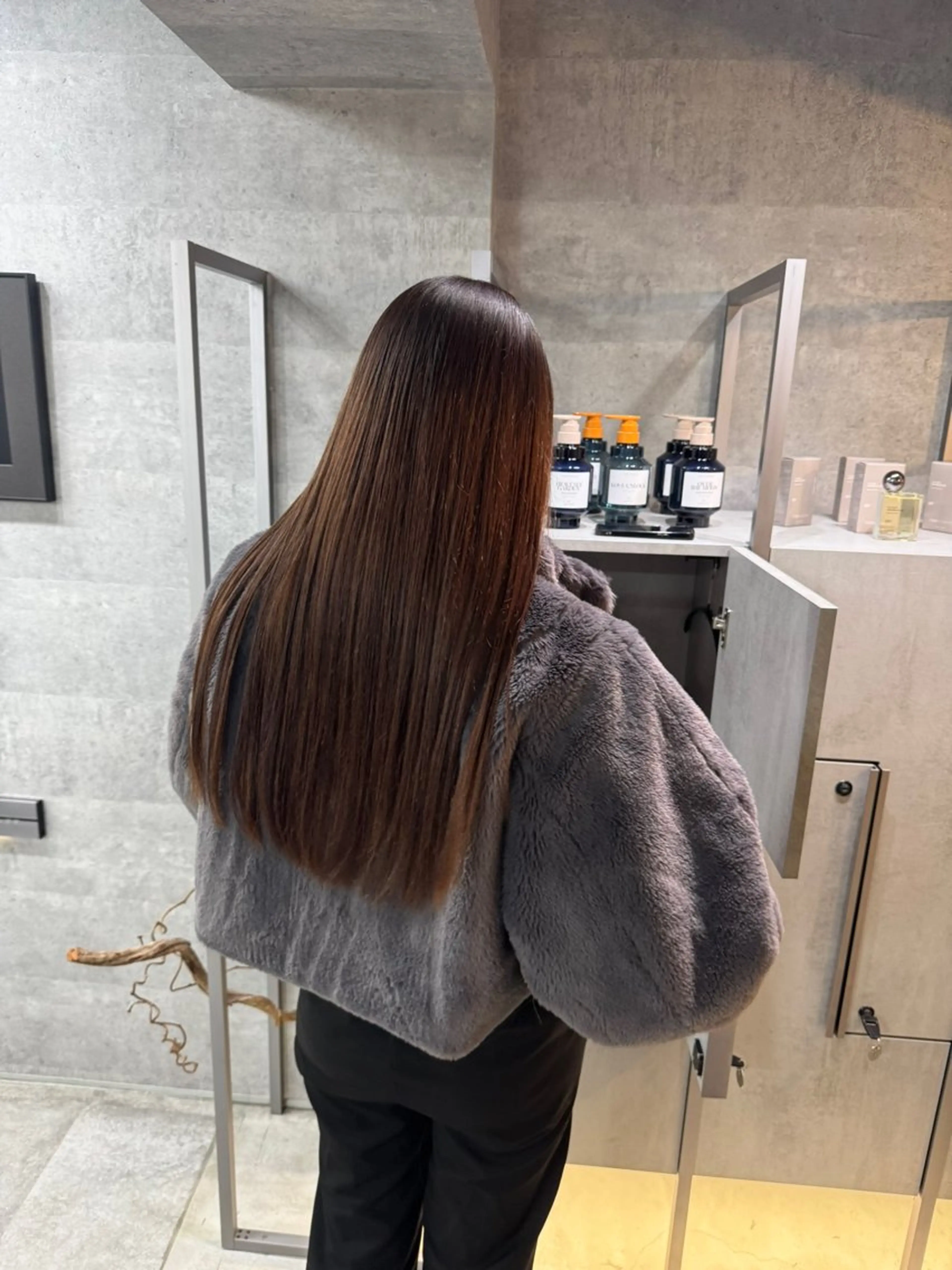 セミロング カット ヘアカラー トリートメント NOOS omotesando所属・You 表参道⚡️ 髪質改善/艶髪/美髪のヘアスタイル