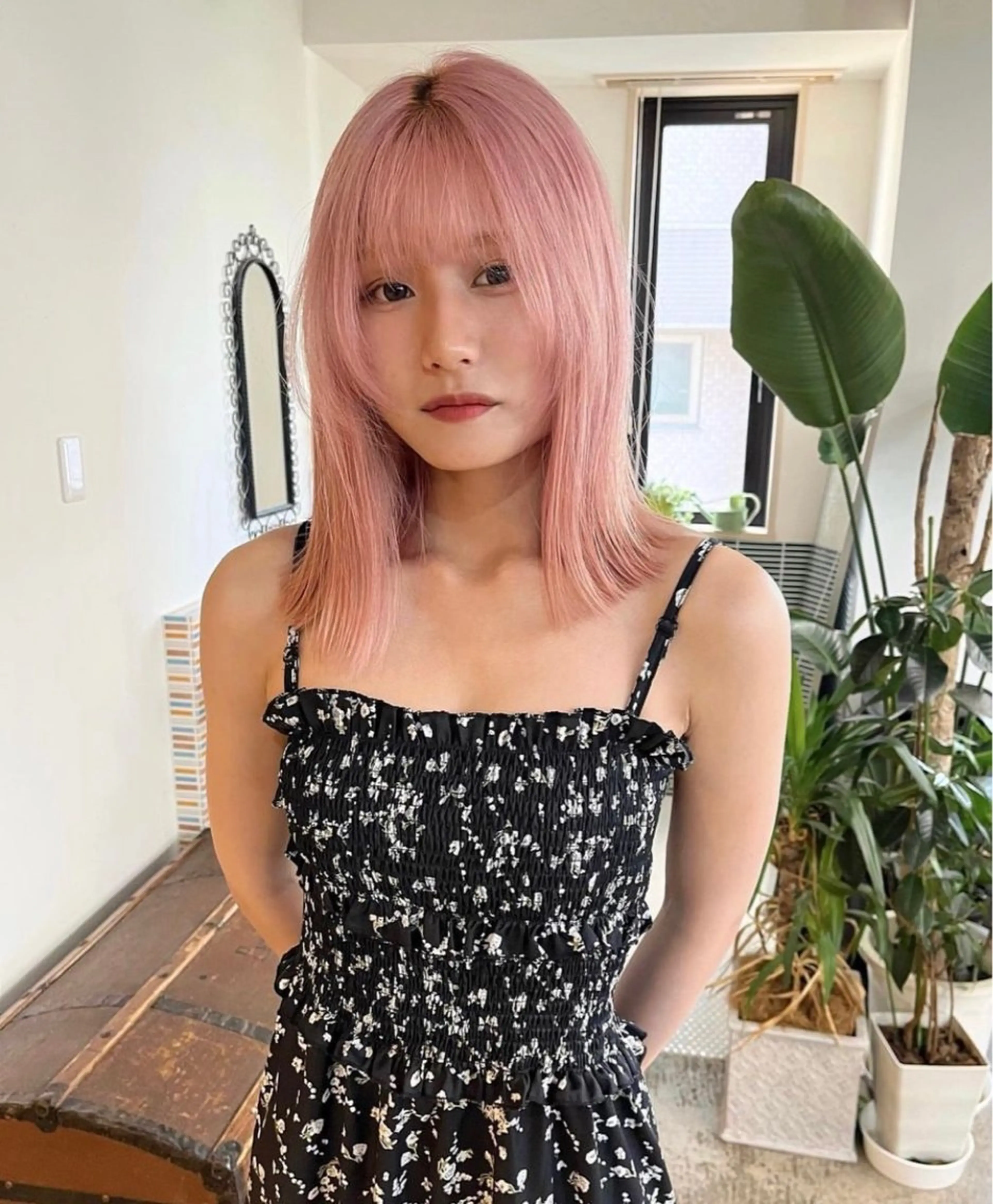 セミロング カラー ブリーチ 透明感カラー ダブルカラー ピンクカラー ホワイトピンク ブリーチ透明感 mikaのヘアスタイル