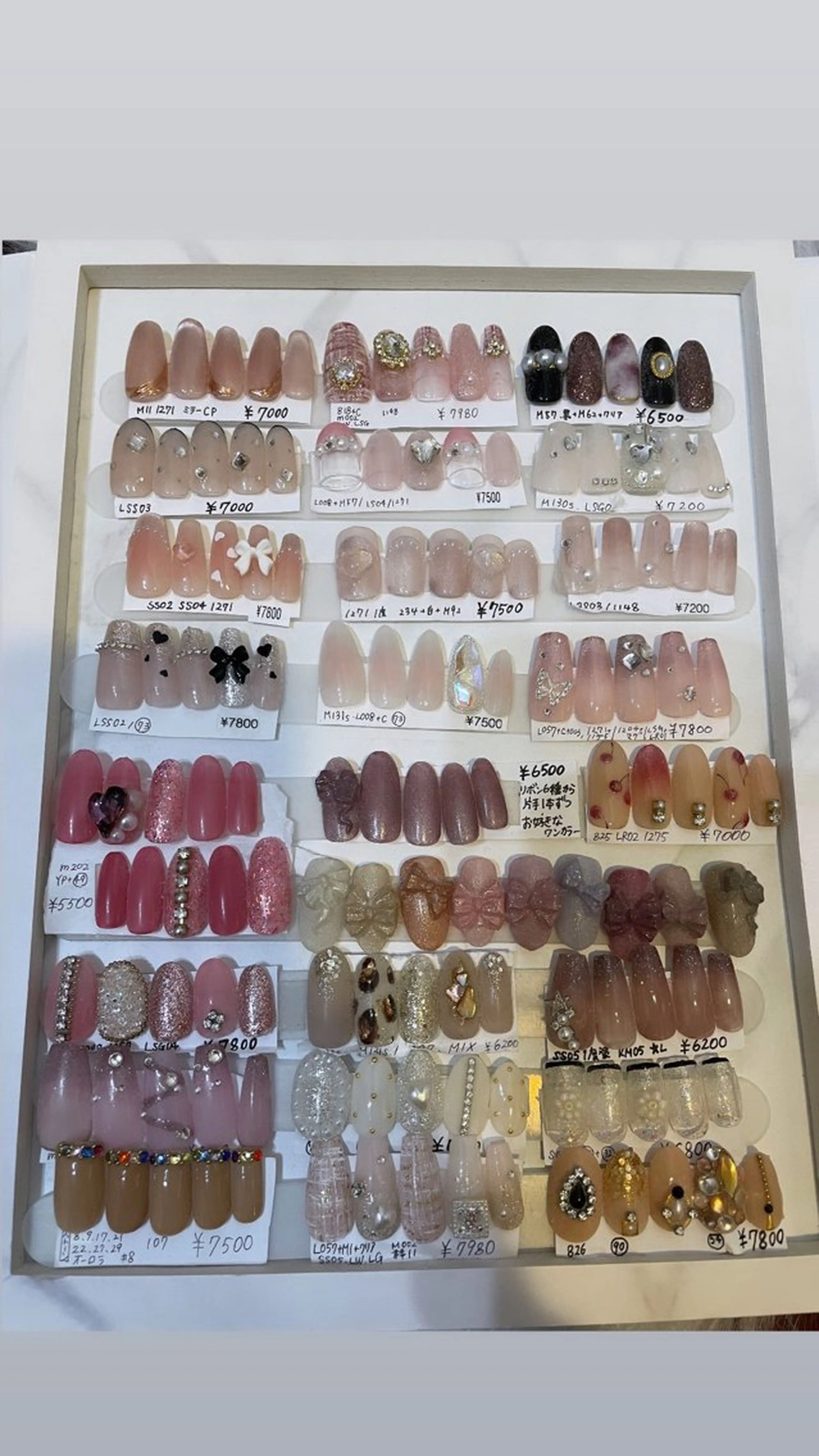 ネイル ハンドネイル Fiona Nail＆eyelash 大久保店【フィオナ】所属・下野 🌙のネイルデザイン