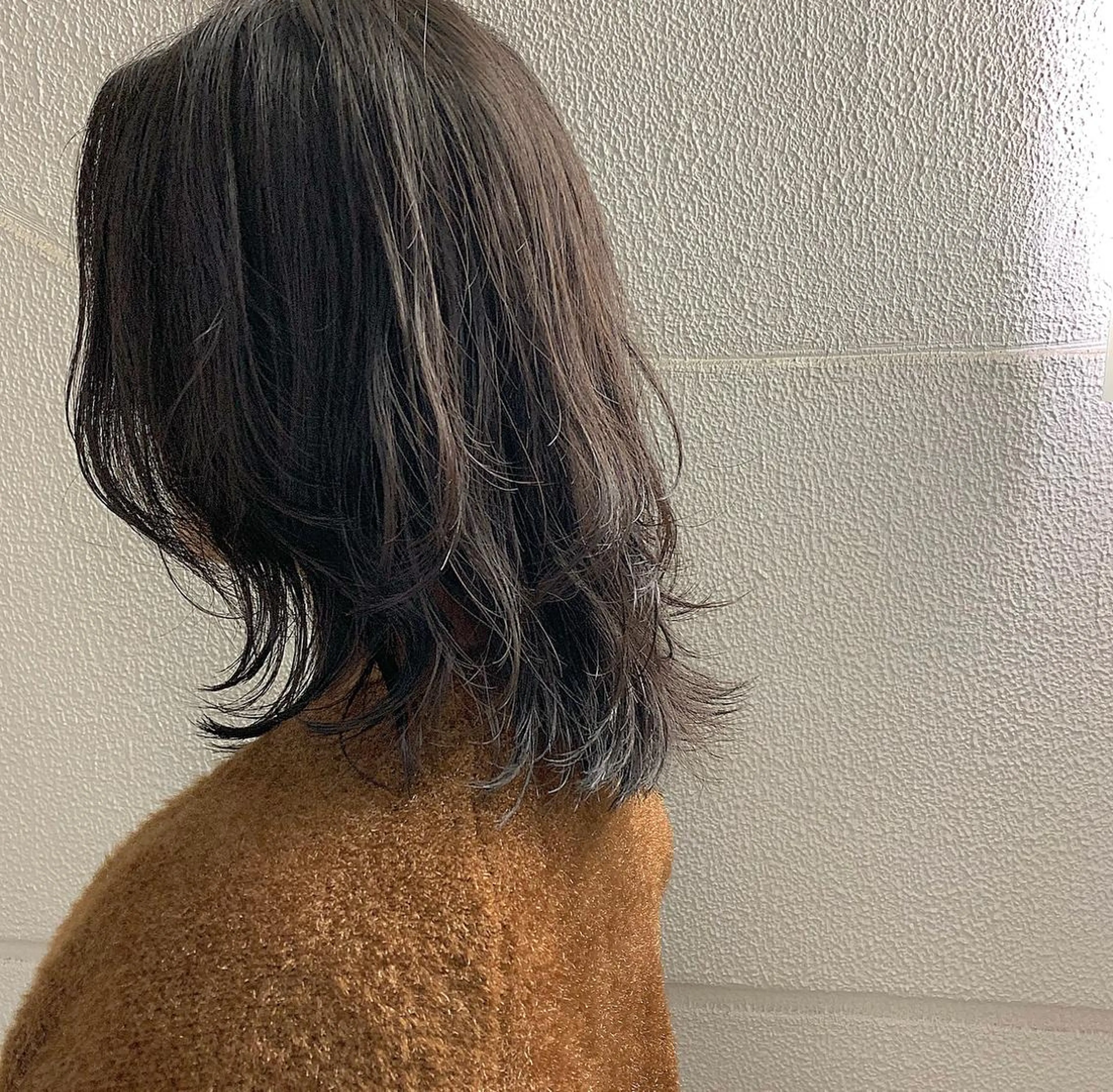 ミディアム 小泉 葵のヘアスタイル