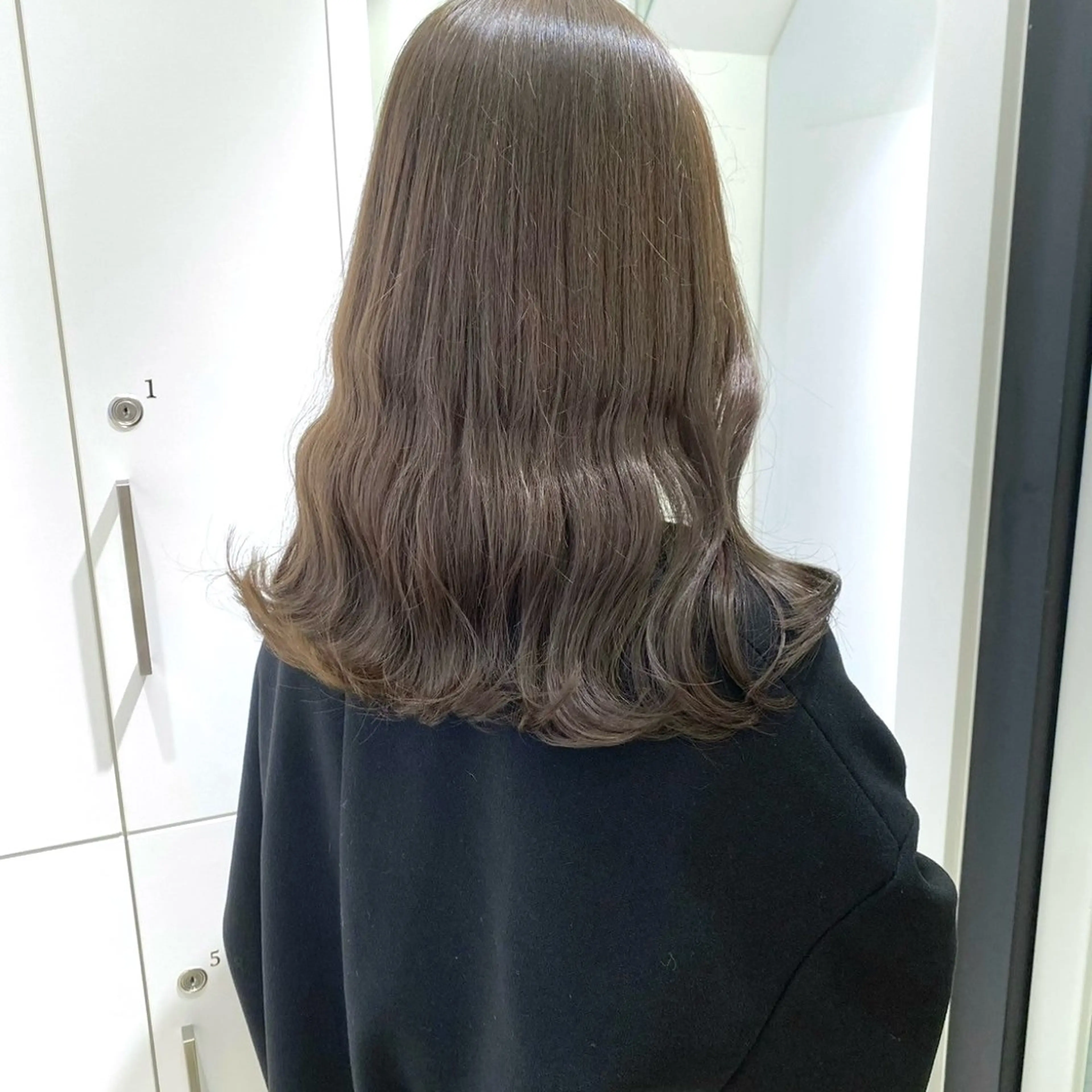 セミロング カラー ParveMix 🐾鳥取彩花のヘアスタイル