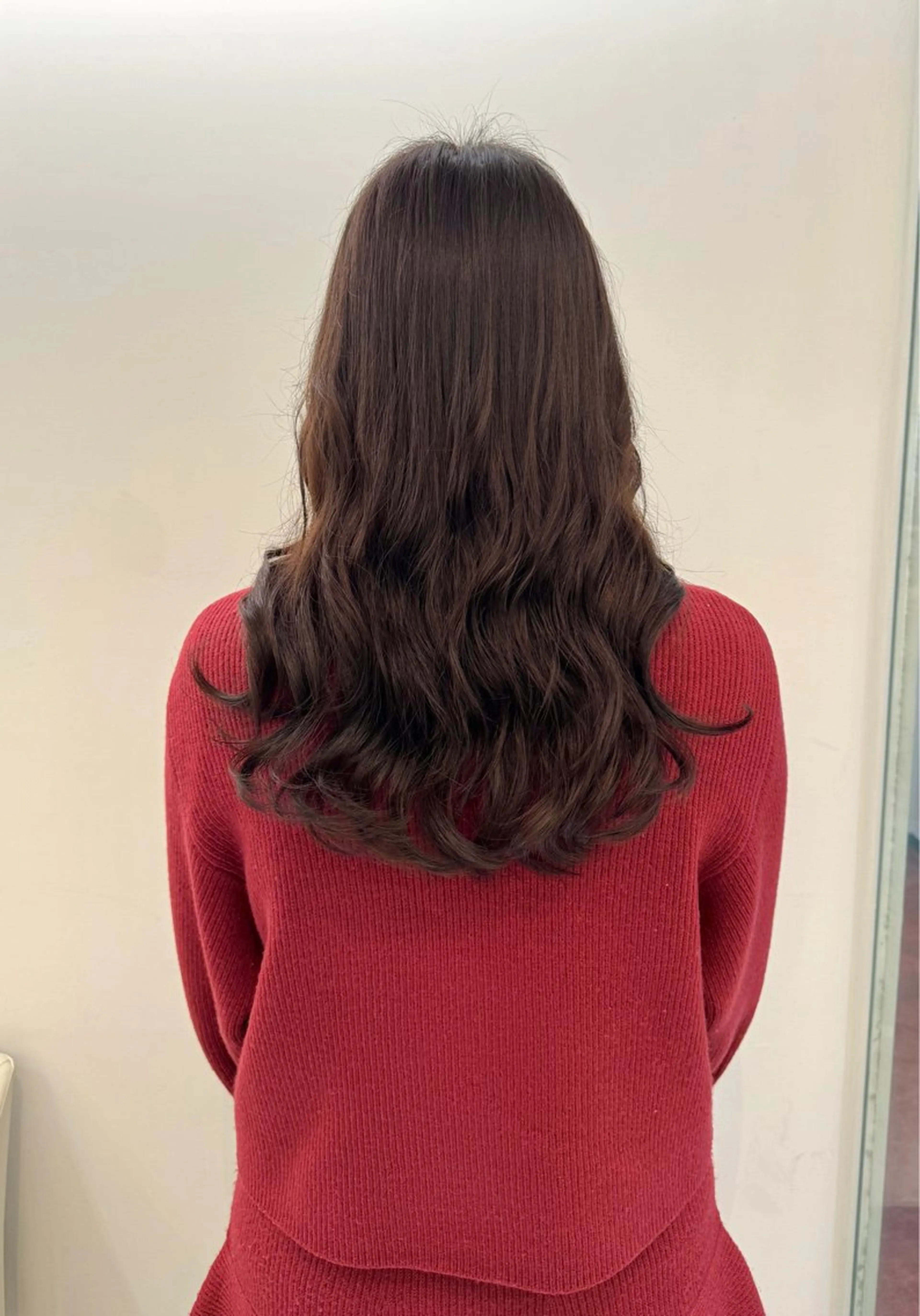 ロング パーマ コテ巻き風パーマ/ キミシマカイトのヘアスタイル
