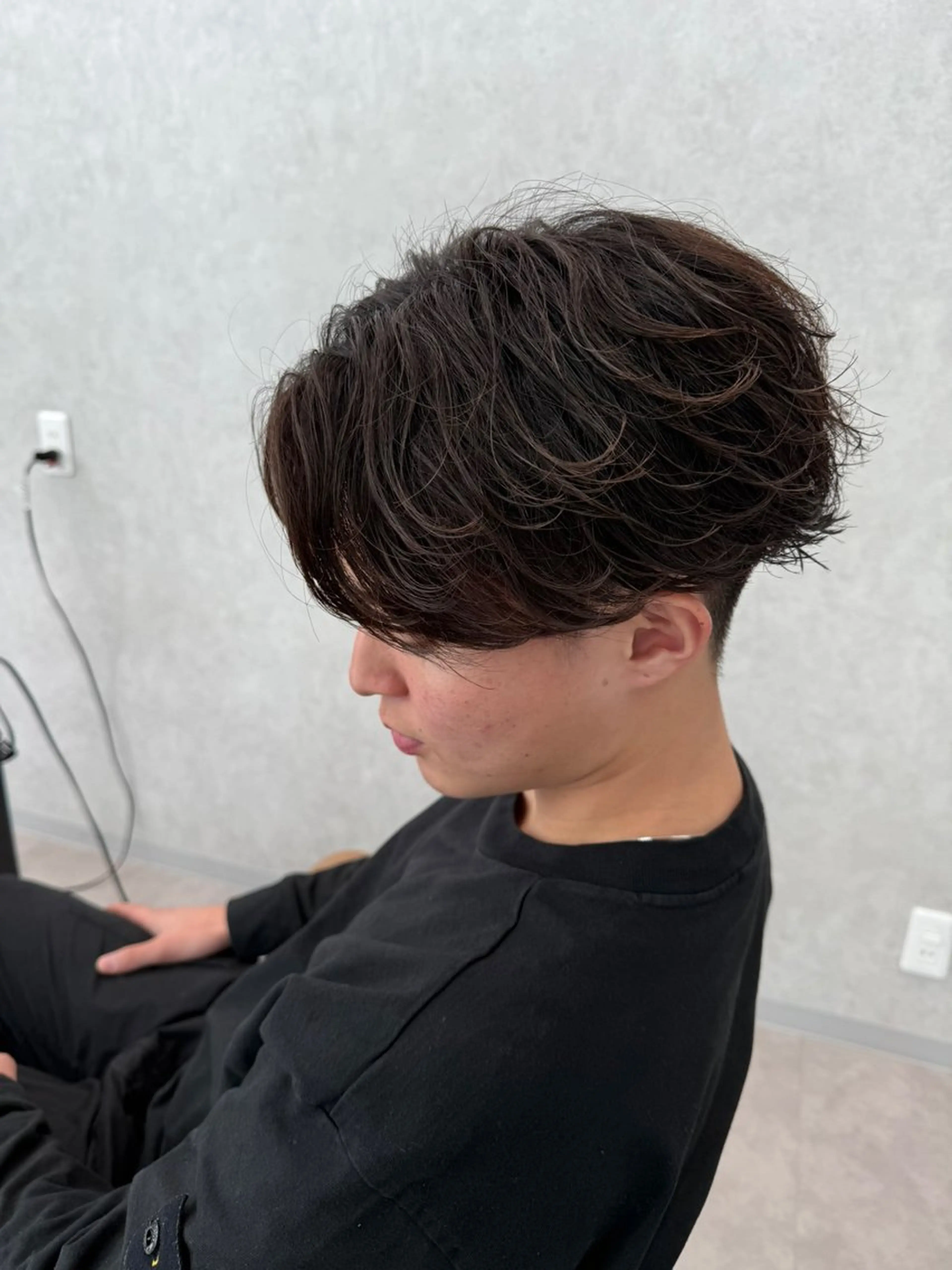 ショート パーマ メンズ フェザーパーマ メンズパーマ ショートヘア カット パーマ メンズパーマ/波巻き パーマ/シャドウのヘアスタイル