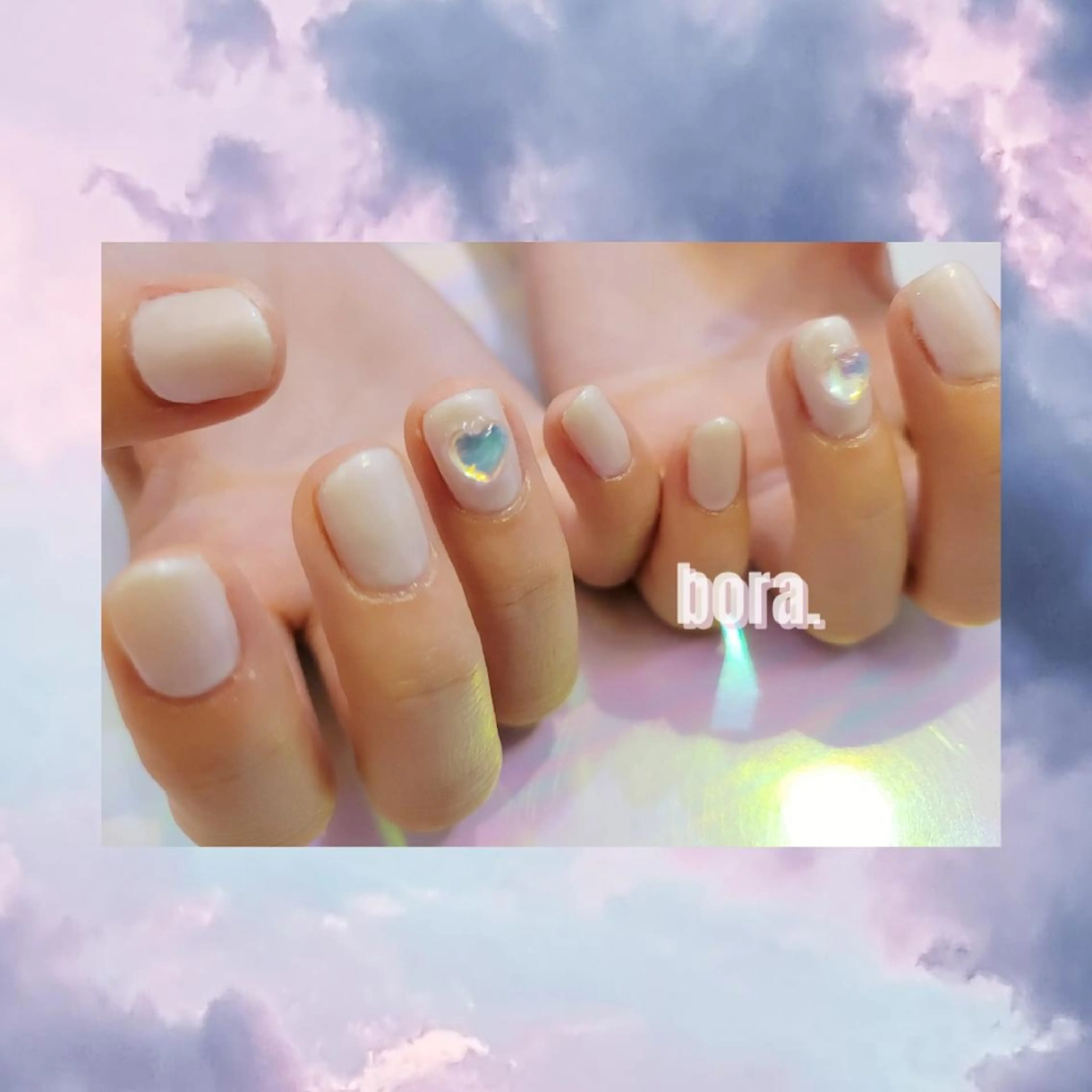 ネイル オーロラネイル ホワイト 💜bora .のネイルデザイン