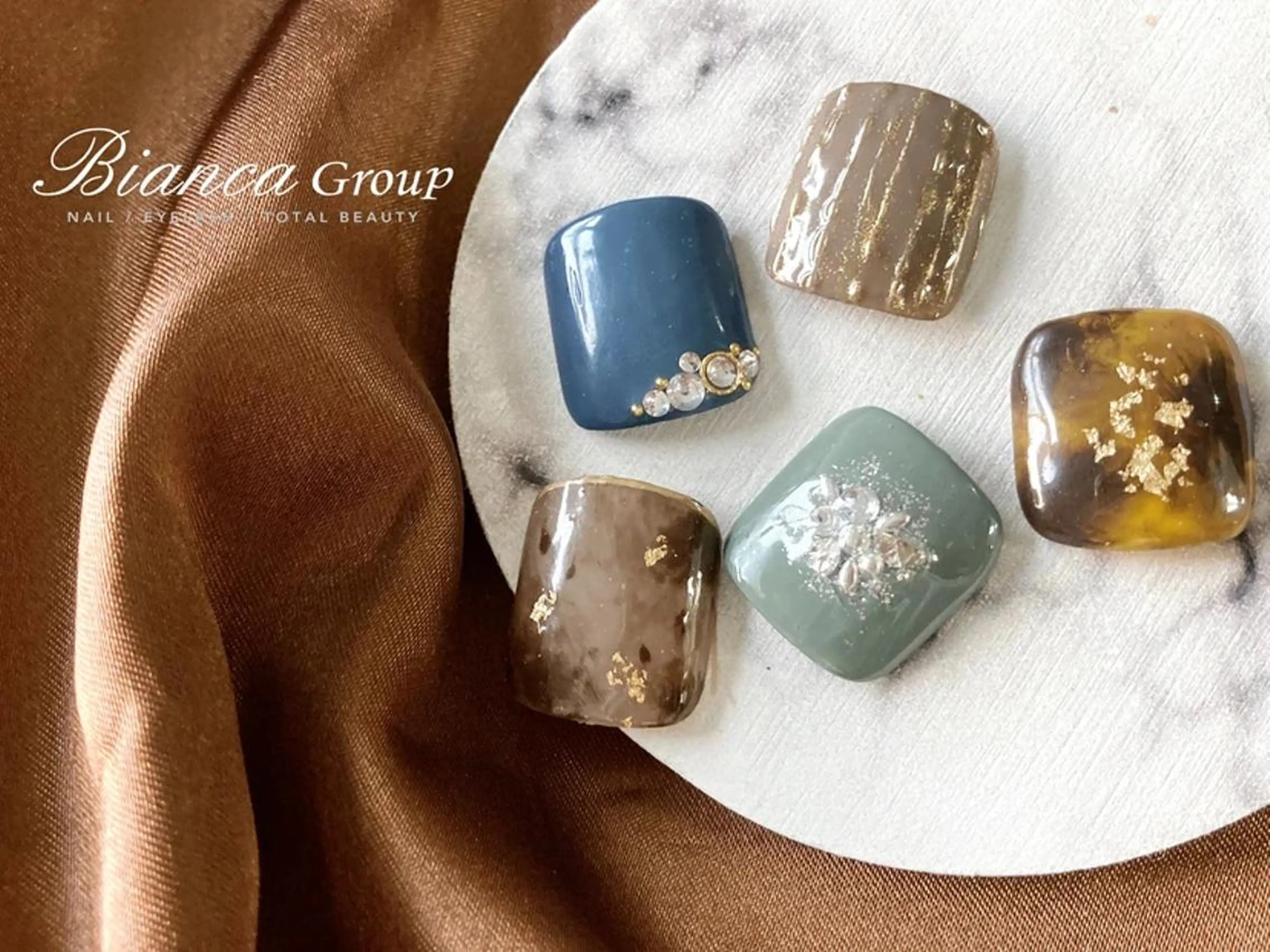 ネイル フットネイル ジェルネイル オフィスネイル パラジェル フットネイル Bianca 名駅店 rinnのネイルデザイン