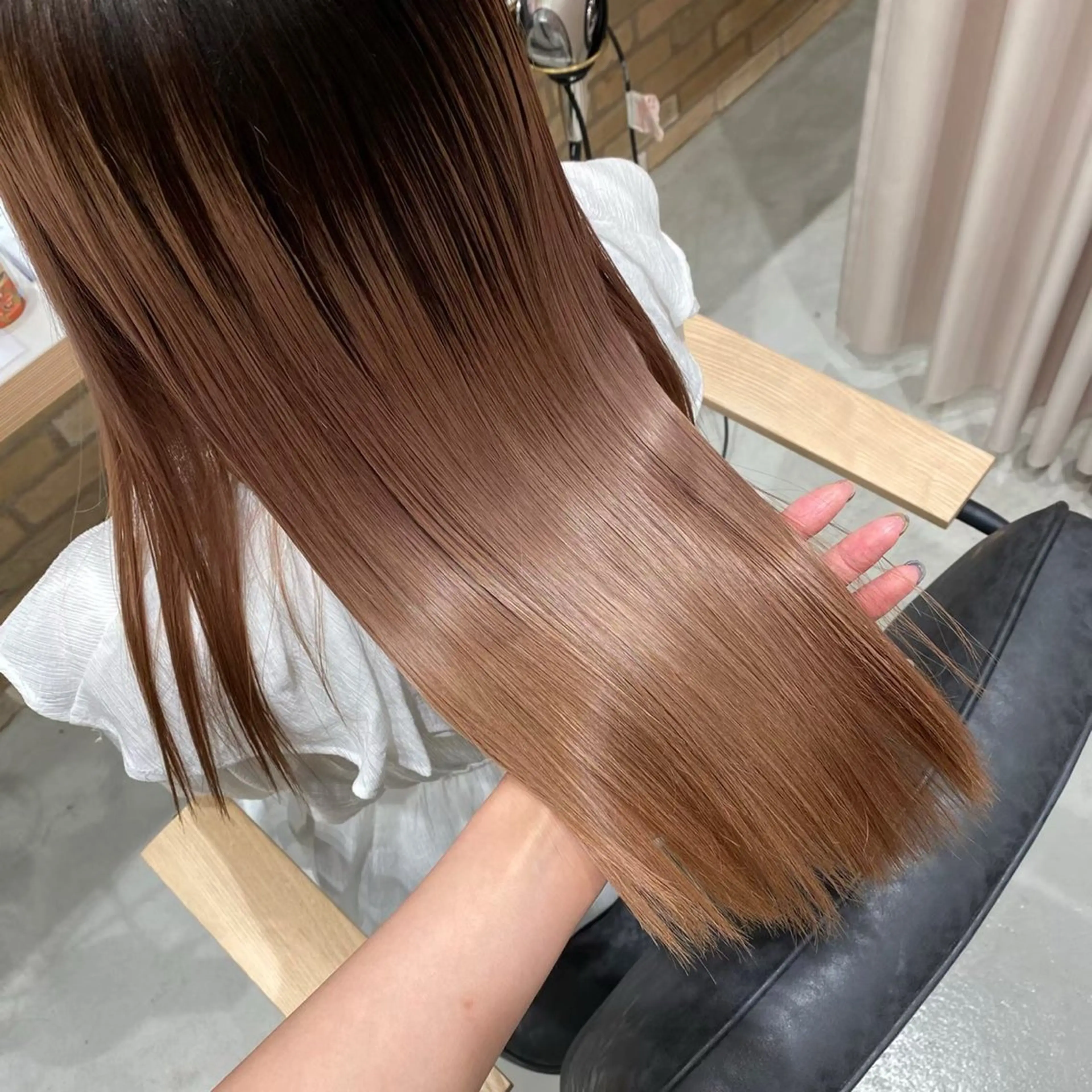 トリートメント 🌸cocomi🌸 透明感カラー🩶パリのヘアスタイル