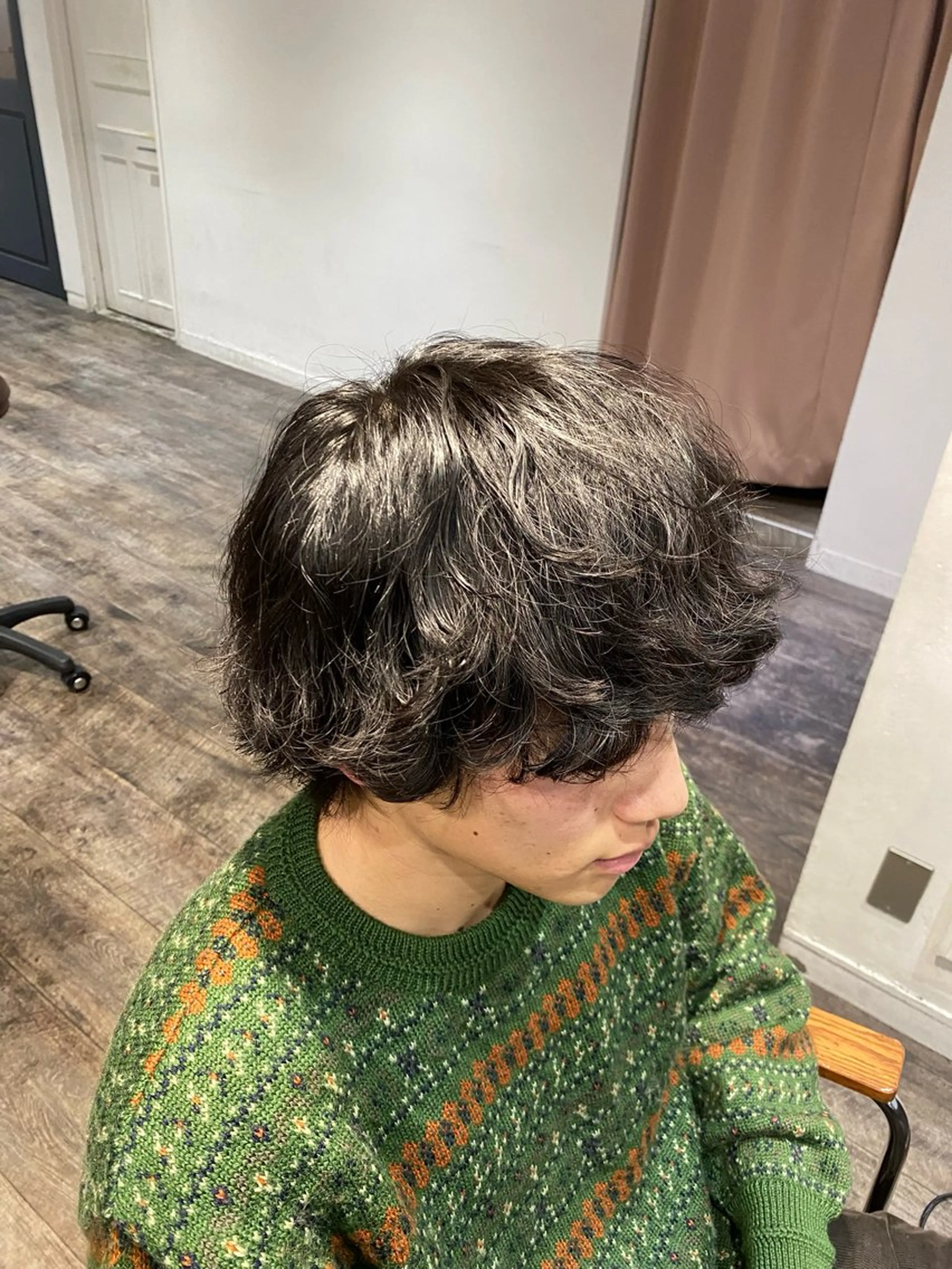 ショート パーマ メンズ メンズパーマ くせ毛 江﨑 翔のヘアスタイル