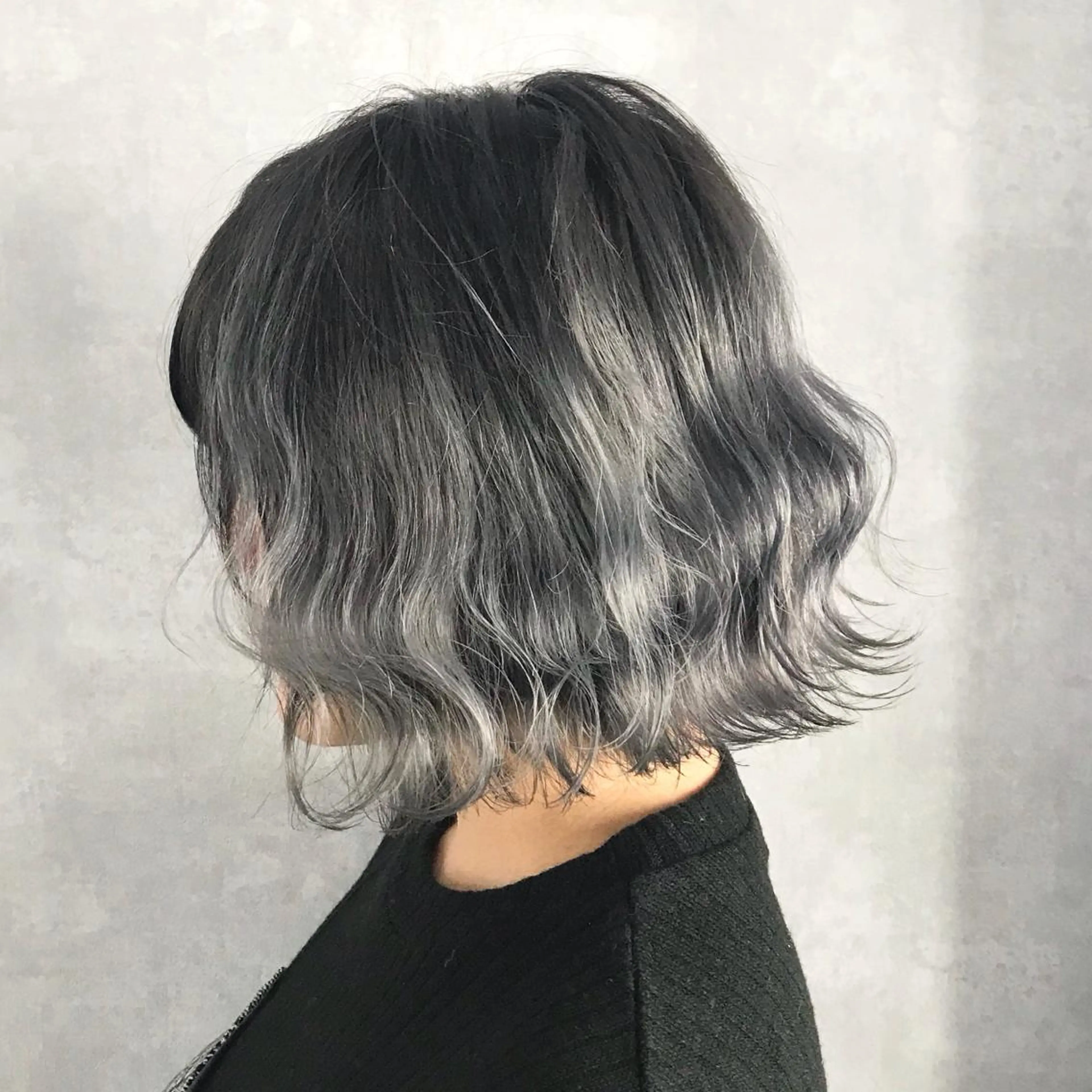 ショート カラー ブリーチ シルバー サロウィン所属・K-POP好き美容師 🇰🇷Kai.Yのヘアスタイル